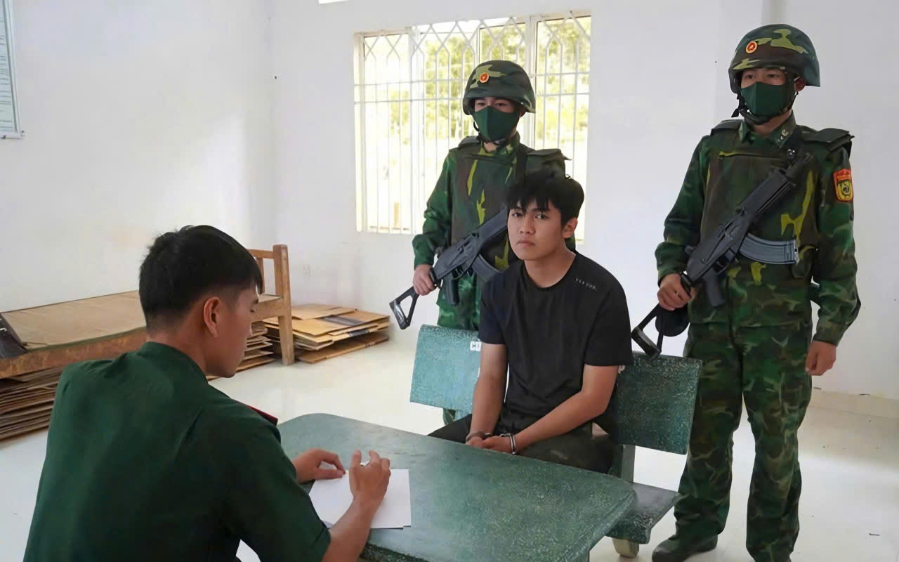 Tiến hành trục xuất 2 người Trung Quốc xuất cảnh trái phép tại Tây Ninh