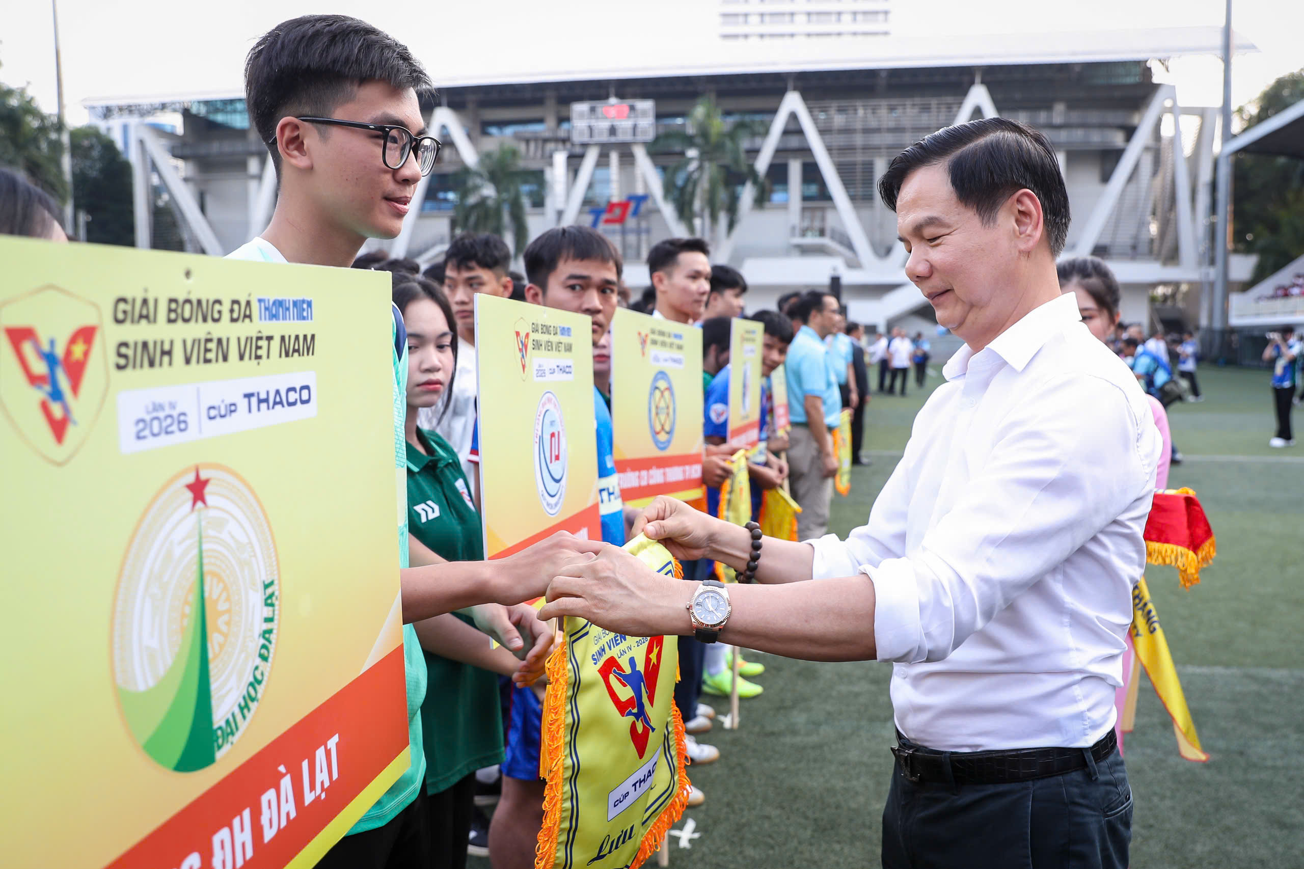 Hấp dẫn khai mạc Giải TNSV THACO cup 2026 - Ảnh 2.