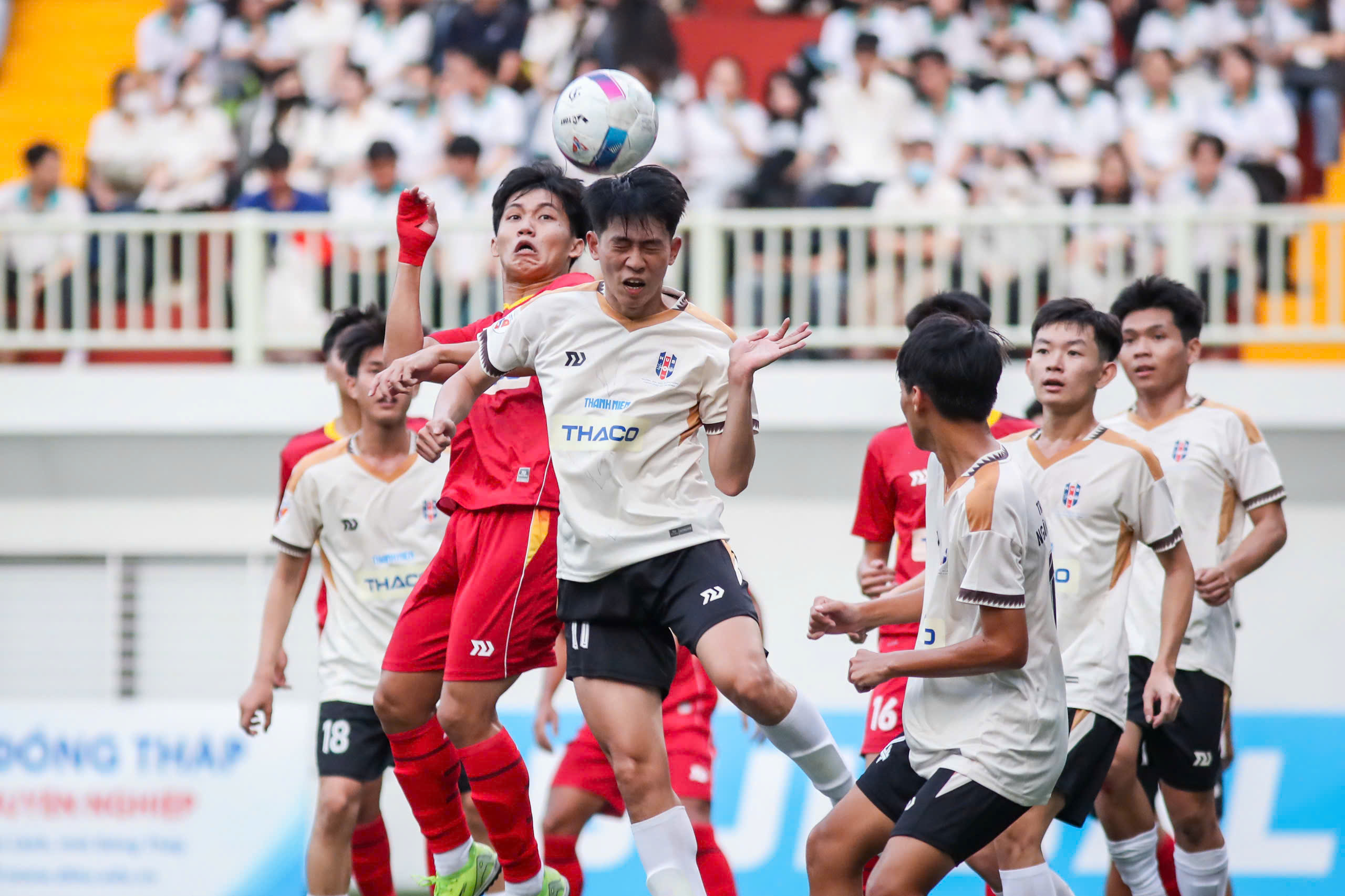 Hấp dẫn khai mạc Giải TNSV THACO cup 2026 - Ảnh 4.
