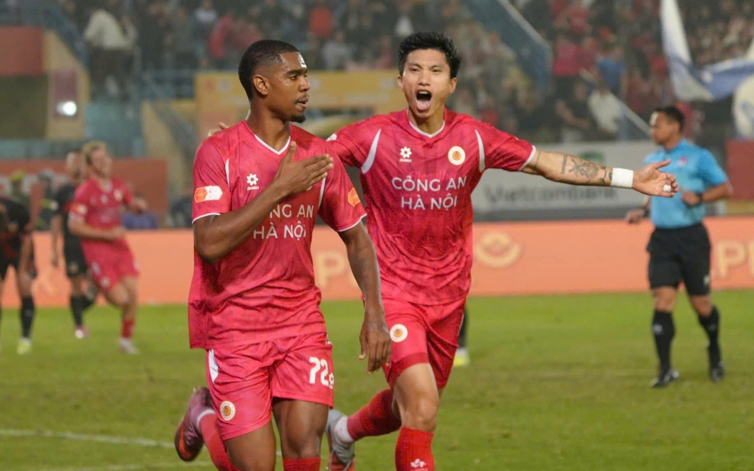 Thắng Ninh Bình FC, CLB CAHN vươn lên dẫn đầu V-League 2025-2026