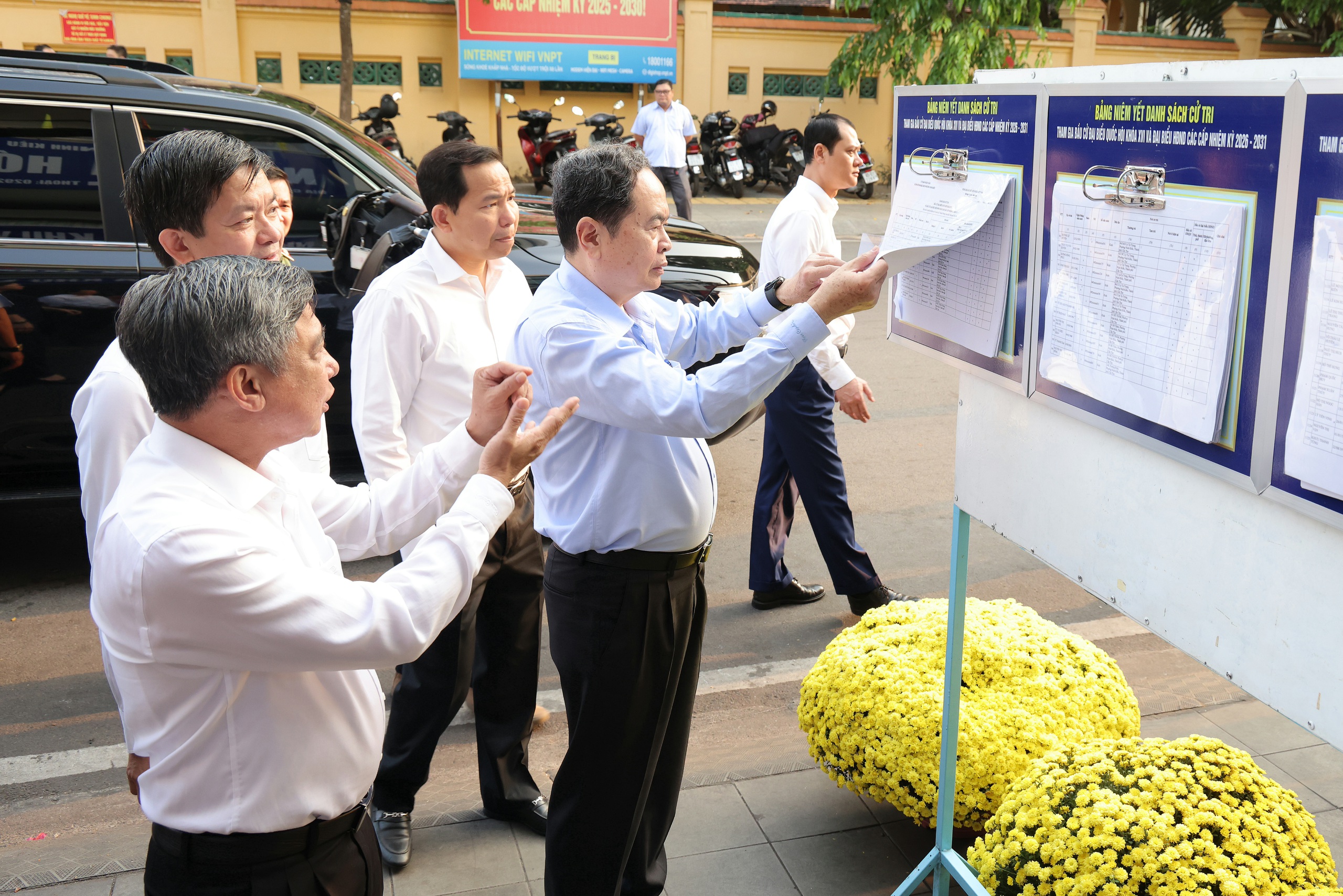 Chủ tịch Quốc hội Trần Thanh Mẫn kiểm tra công tác bầu cử tại Cần Thơ 2026 - Ảnh 1.