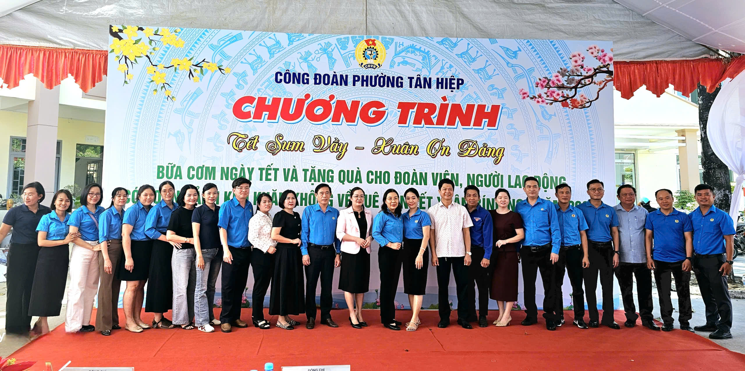 Ấm áp bữa cơm ngày Tết do Công đoàn tổ chức - Ảnh 3.
