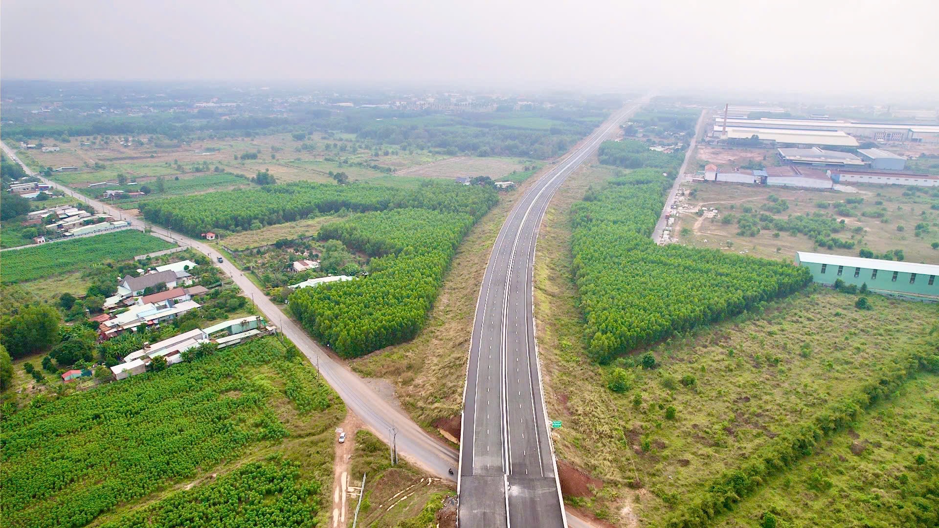 Khai thác 18 km cao tốc biên hòa - Vũng Tàu trước Tết Nguyên đán 2026 - Ảnh 1.