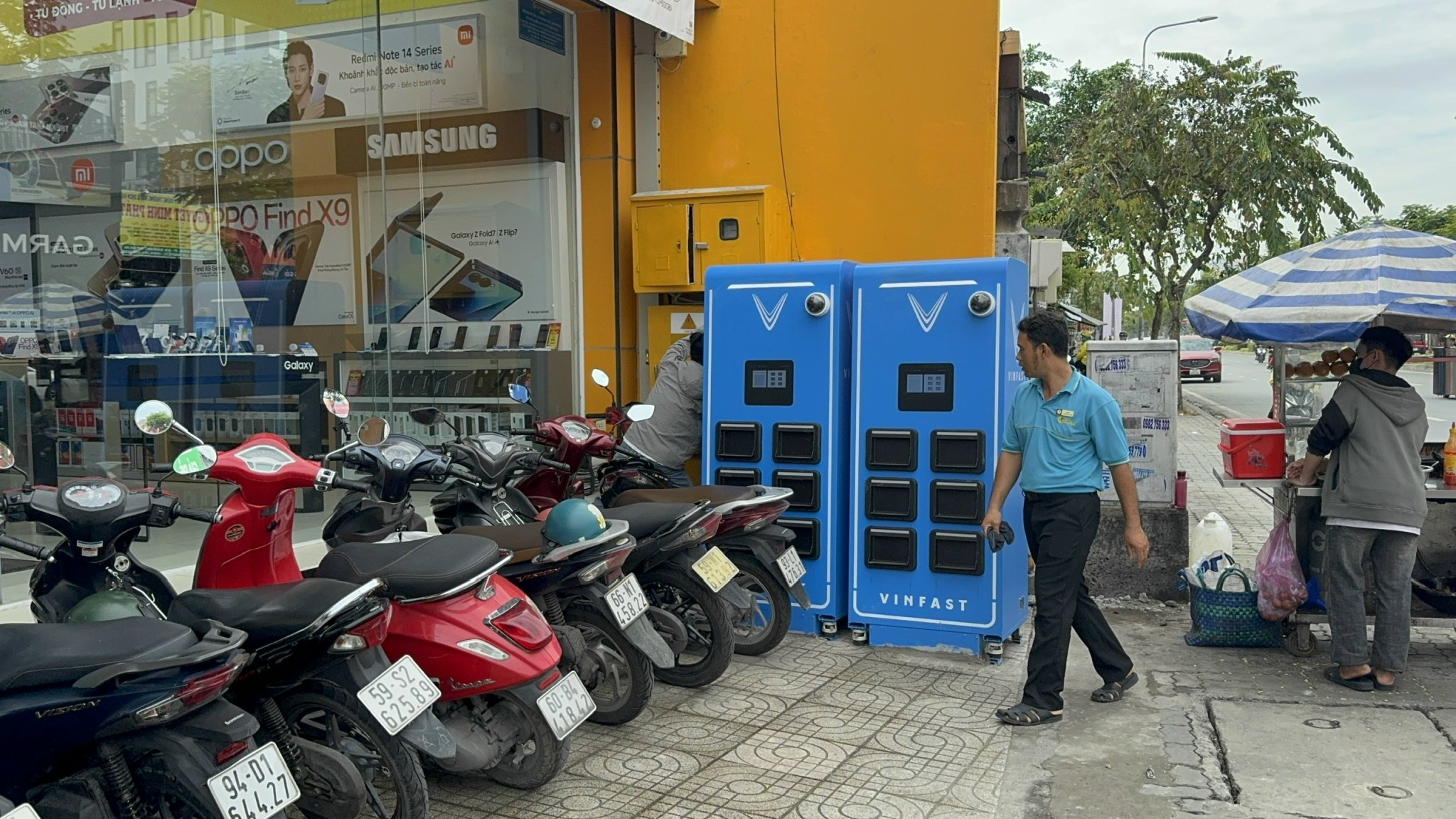 B&ugrave;ng nổ trạm đổi pin xe m&aacute;y điện - Ảnh 1.