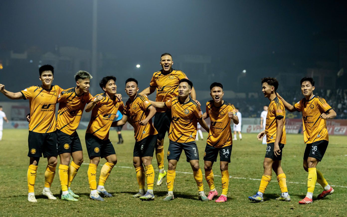 Bóng đá xứ Thanh đang gồng mình