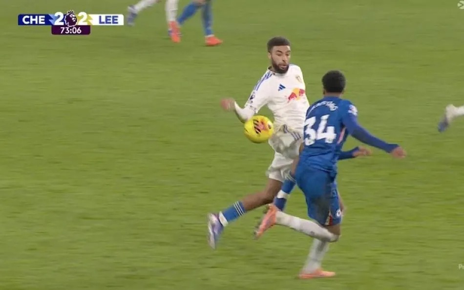 CĐV Chelsea phẫn nộ vì “bàn thua kỳ lạ nhất mùa giải”