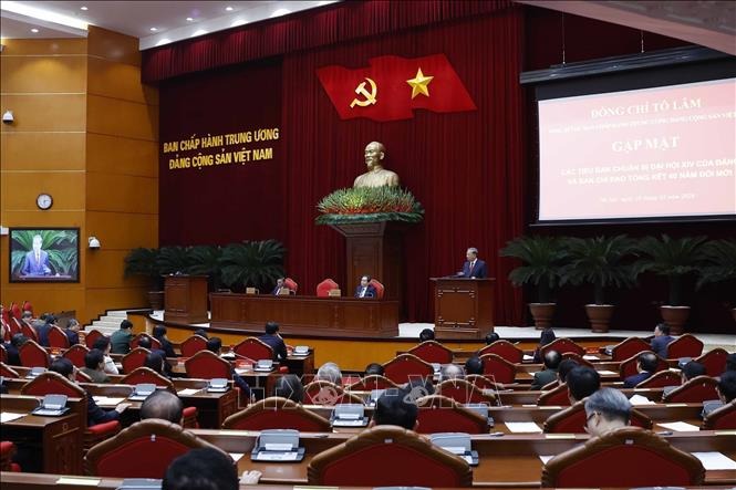 Tổng Bí thư Tô Lâm gặp mặt thành viên các Tiểu ban chuẩn bị Đại hội XIV của Đảng - Ảnh 1.