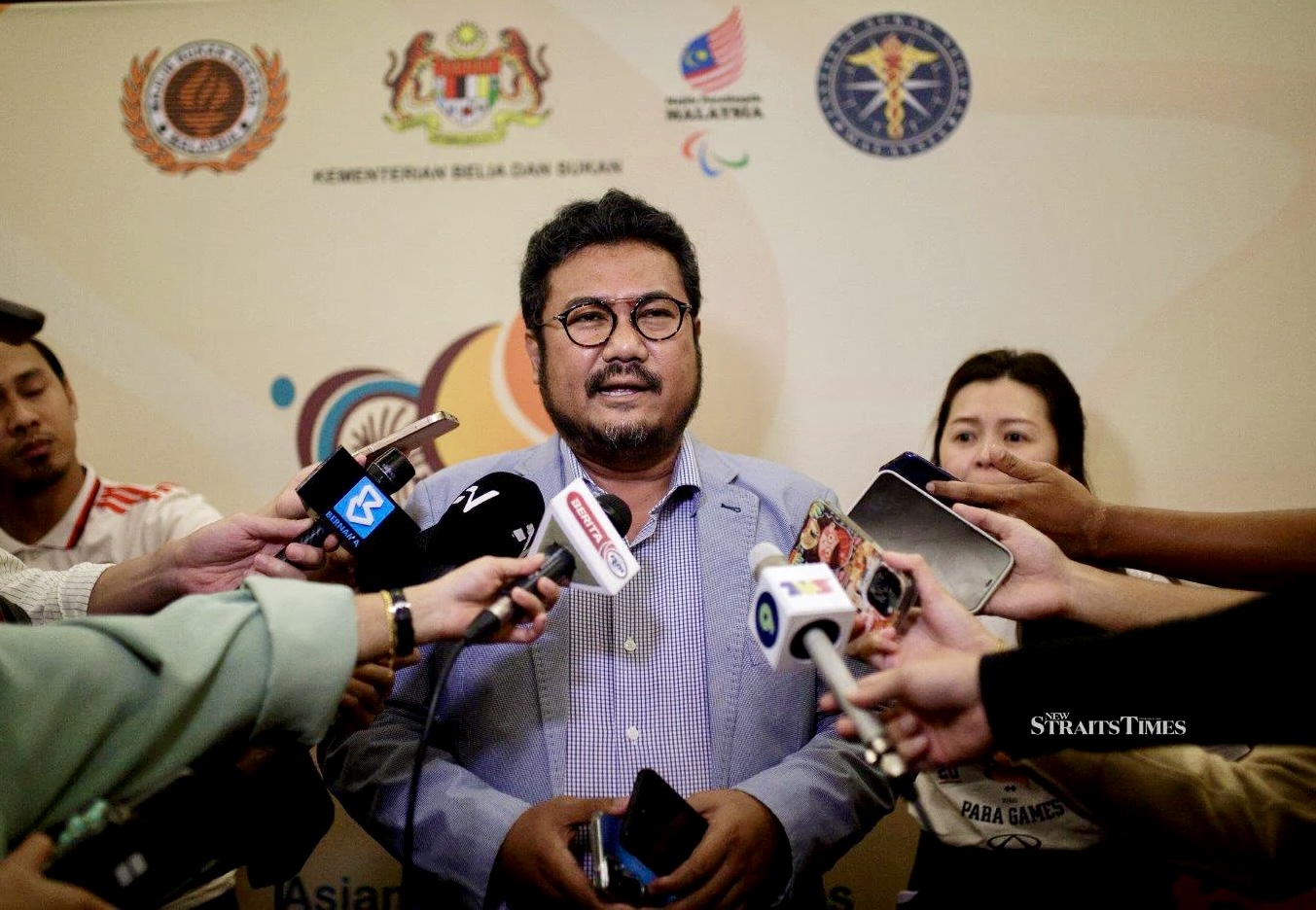 Chủ tịch Paralympic Malaysia tranh cử ghế chủ tịch FAM sau bê bối nhập “lậu” - Ảnh 1.