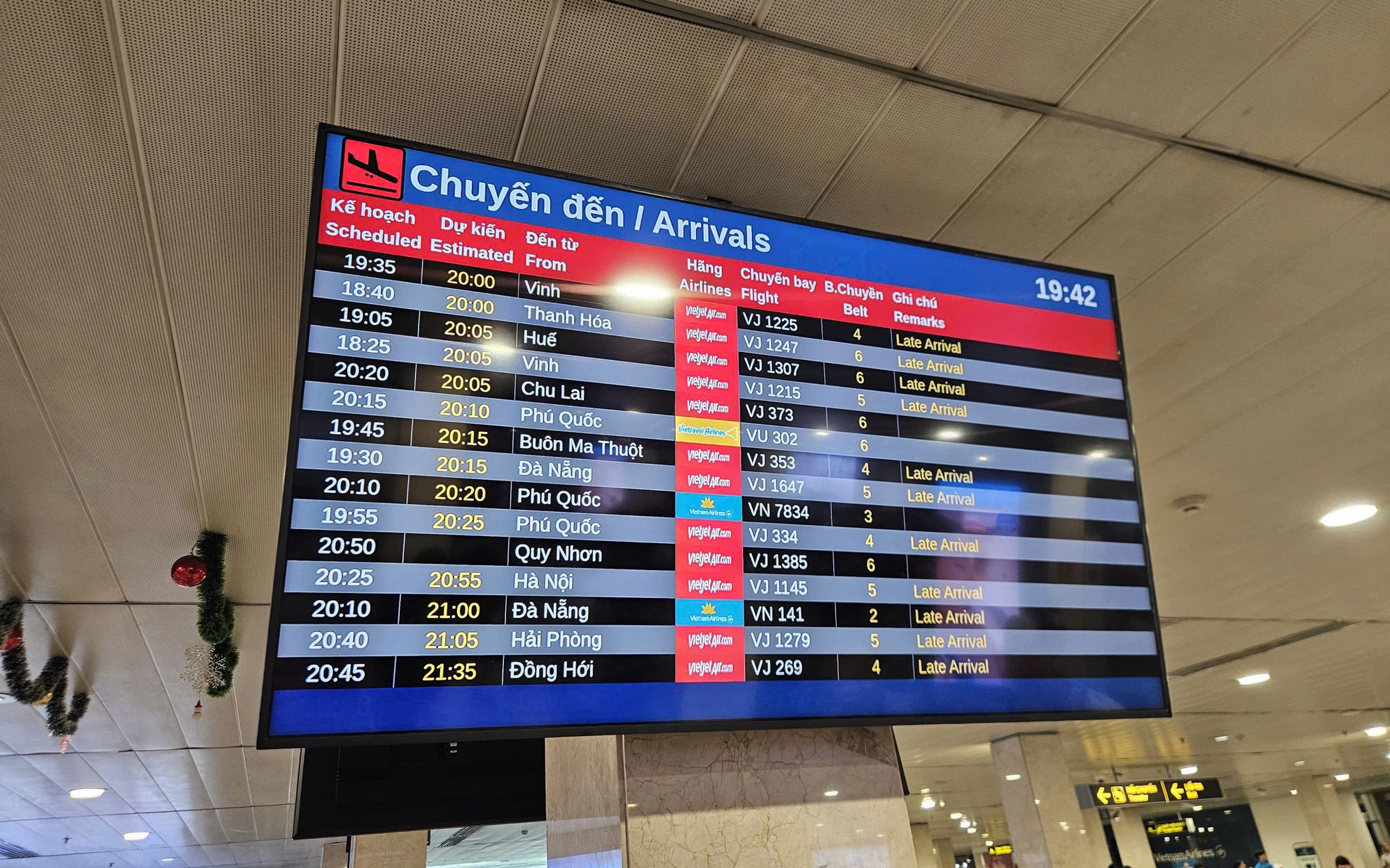Chuyến bay chậm từ 3 giờ trở lên được hoàn vé, hành khách có vui?