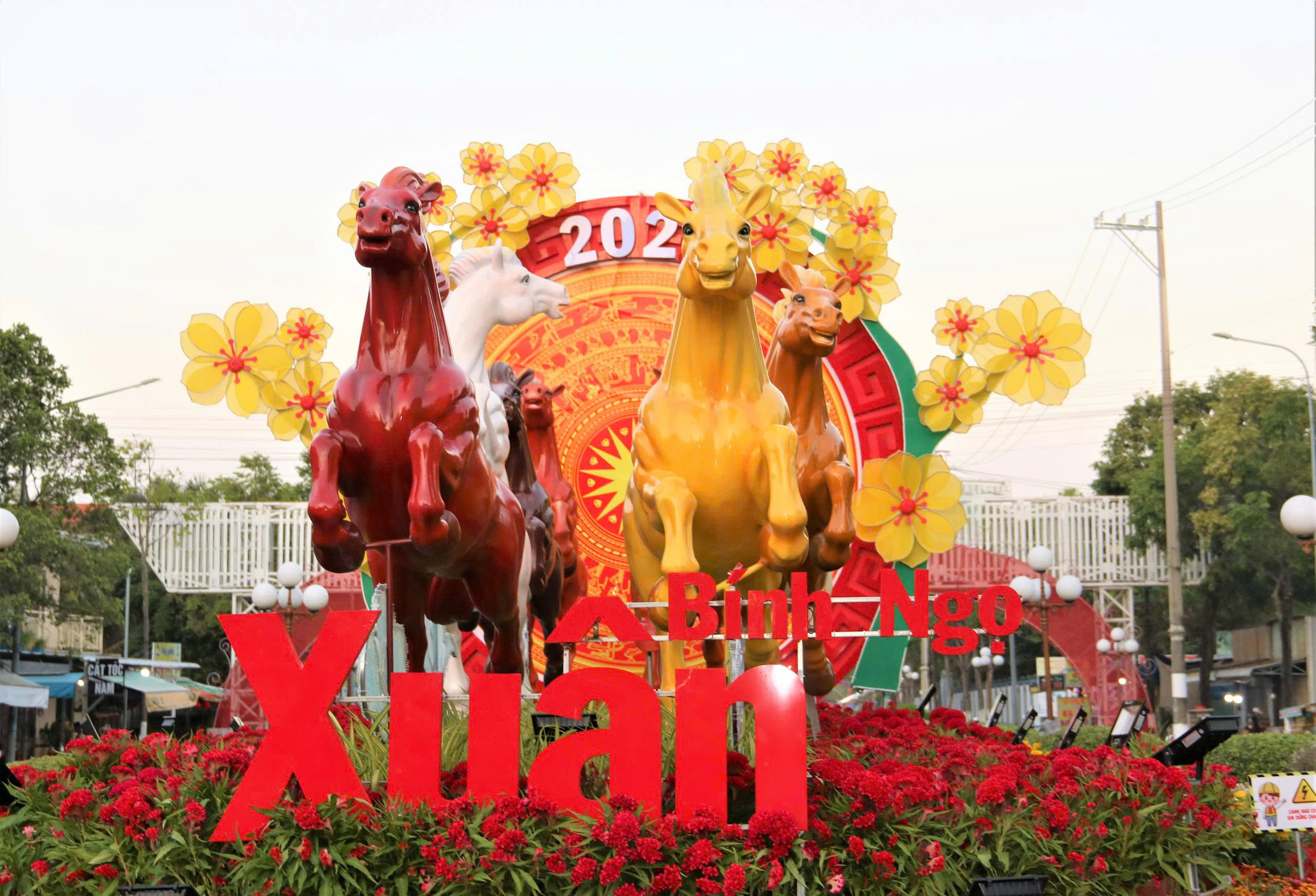 Ngắm linh vật ngựa &ldquo; m&atilde; đ&aacute;o th&agrave;nh c&ocirc;ng &rdquo; đ&oacute;n Xu&acirc;n tại C&agrave; Mau 2026 - Ảnh 1.