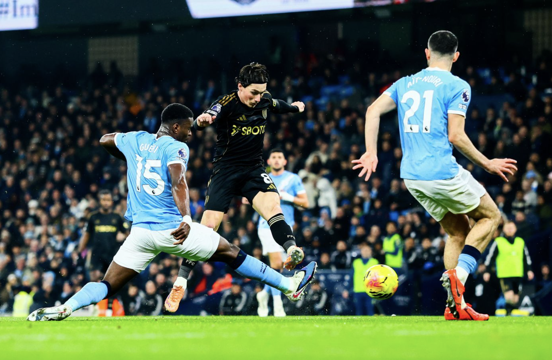 Thắng nghiền ép Fulham, Man City bám đuổi cuộc đua ngôi đầu - Ảnh 1.