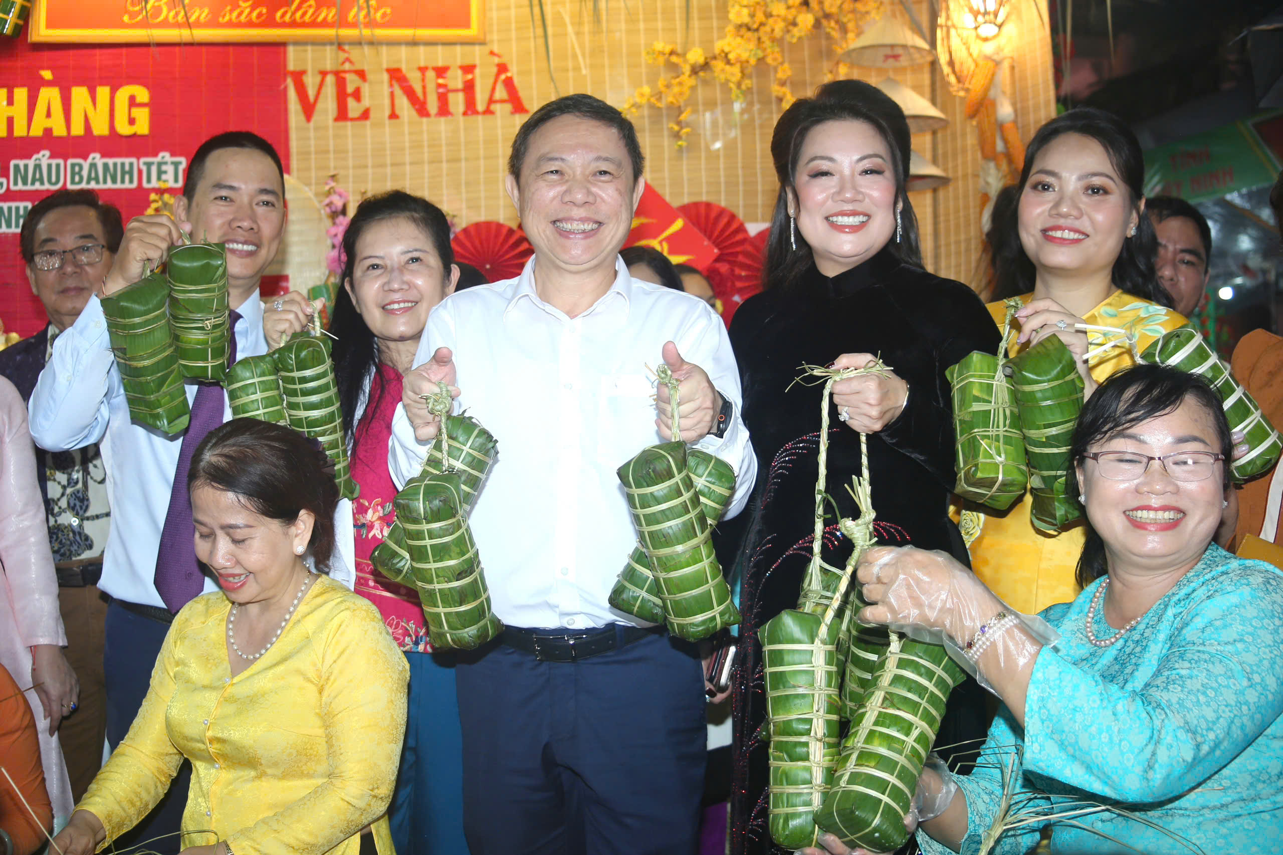 TPHCM: Khai mạc Chợ hoa Tết B&igrave;nh Đ&ocirc;ng - Xu&acirc;n B&iacute;nh Ngọ 2026 - Ảnh 3.