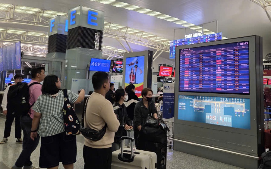 Hãng hàng không ý kiến gì về đề xuất chuyến bay "delay" 3 giờ phải hoàn vé?