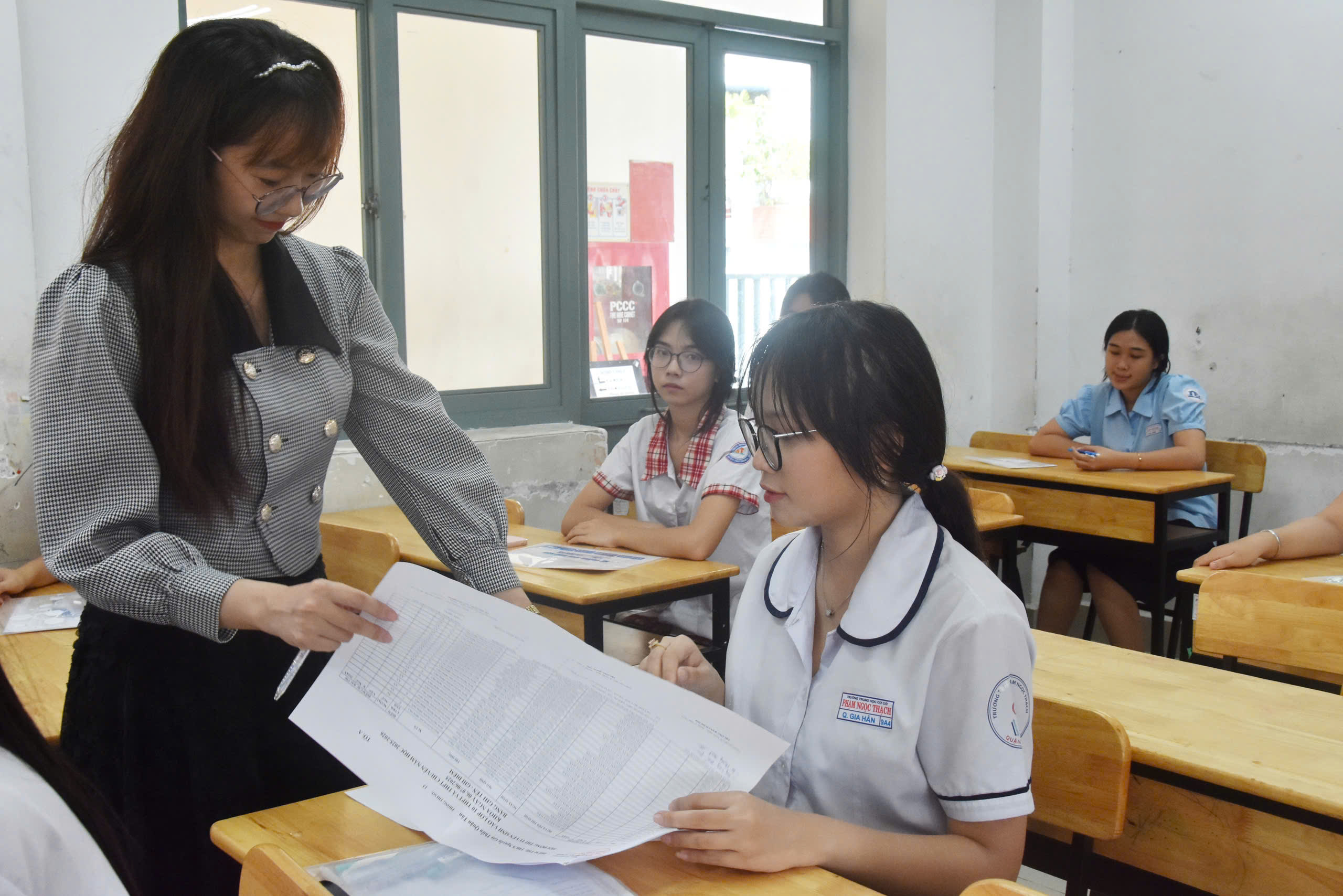 Tháo gỡ vướng mắc pháp lý về dạy thêm - học thêm - Ảnh 1.