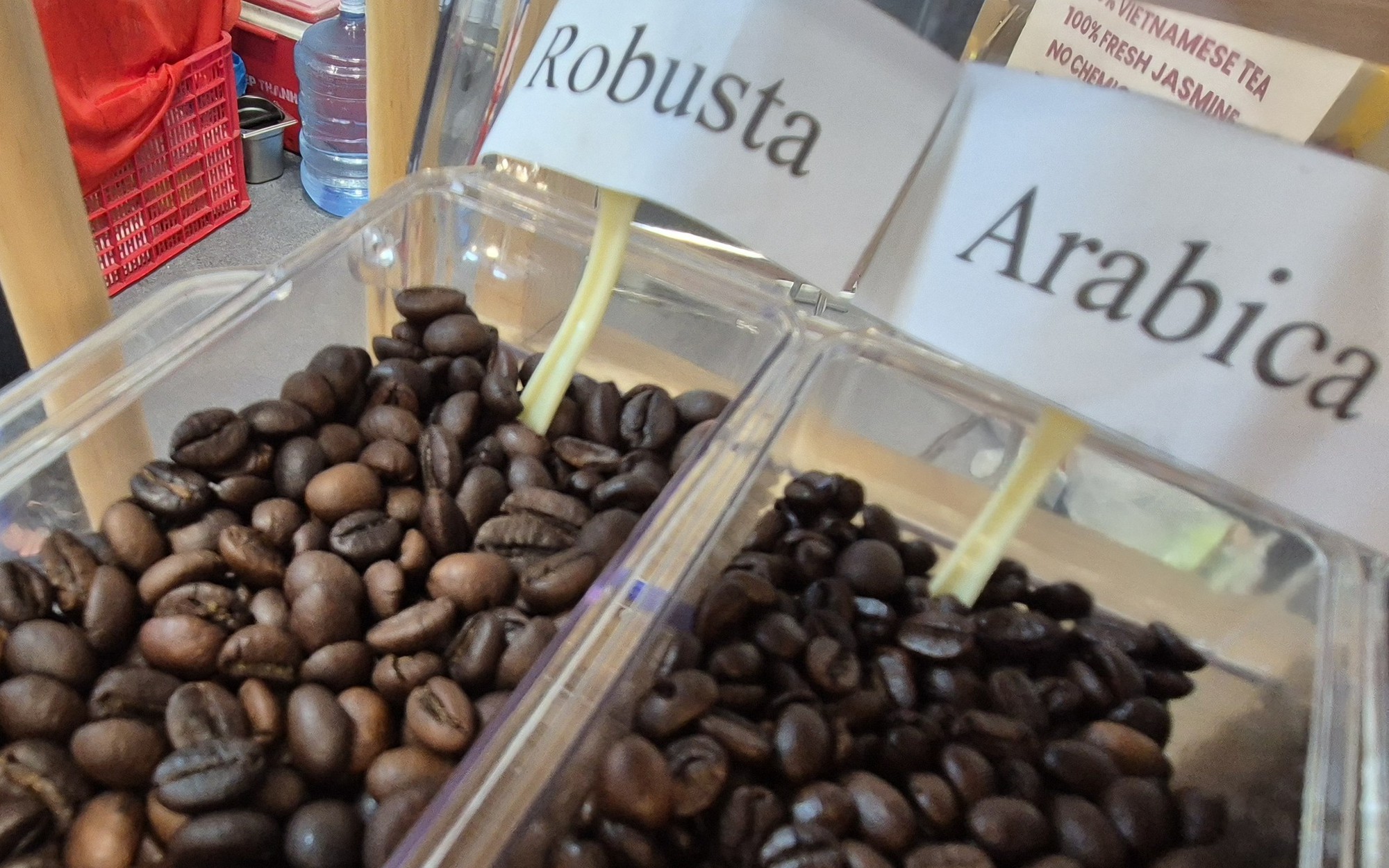 Giá cà phê hôm nay 13 - 2: Tăng mạnh giá Robusta và Arabica trong năm 2026 - Ảnh 1.