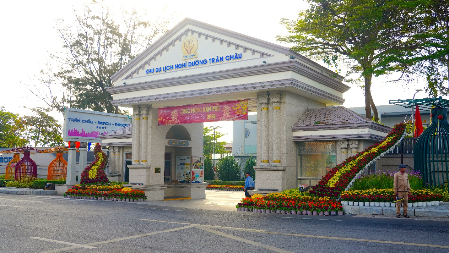 Trân Châu Beach & Resort rực rỡ cảnh quan, sẵn sàng đón Xuân Bính Ngọ 2026 - Ảnh 1.