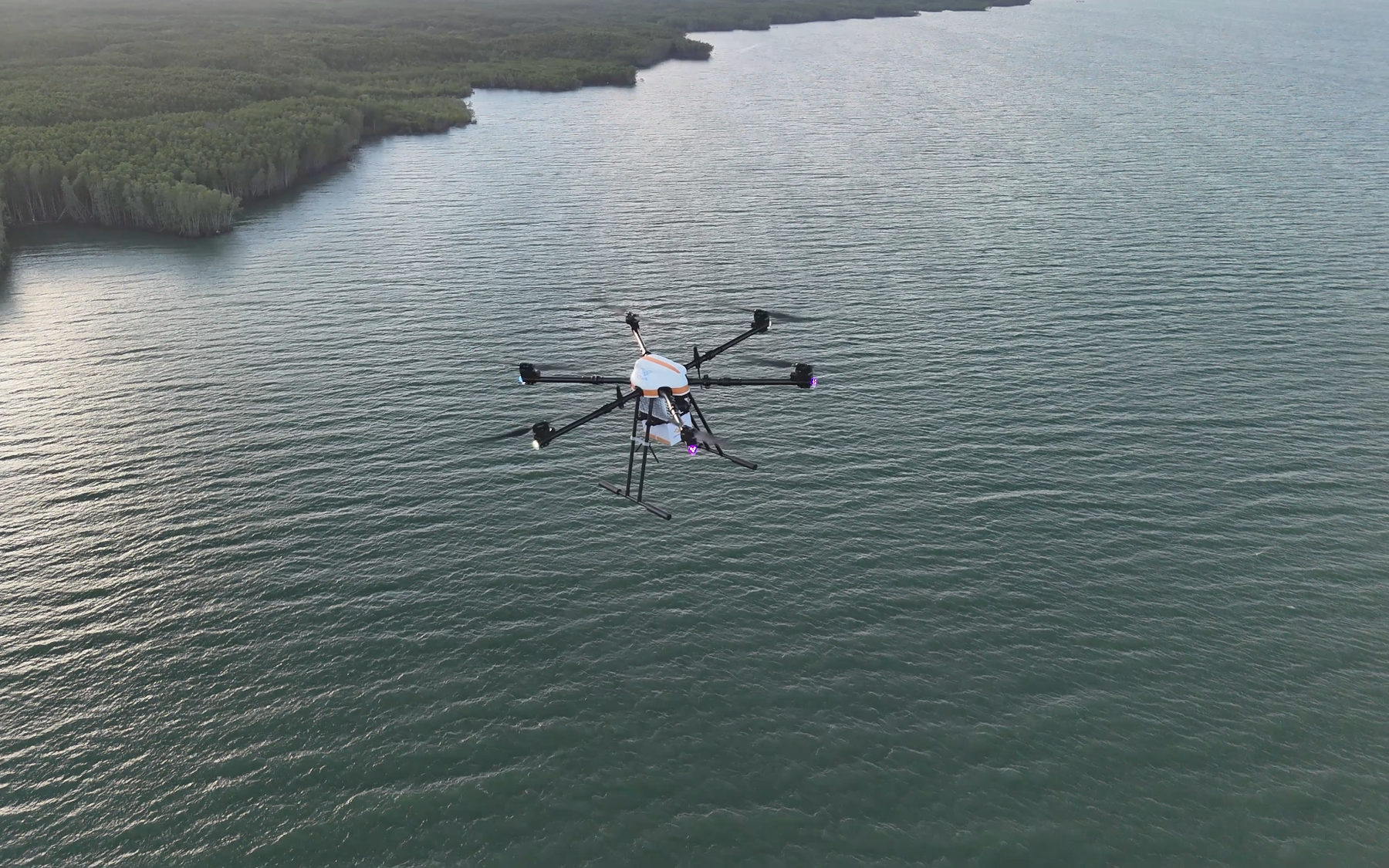 Tuyến giao hàng vượt biển đầu tiên bằng UAV ở Việt Nam