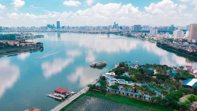 Cẩn trọng khi can thiệp không gian hồ Tây - Ảnh 1.