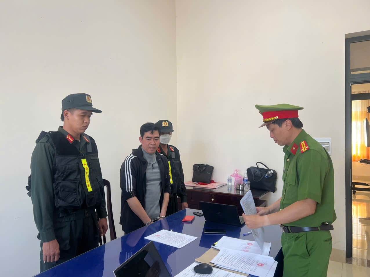 Hé lộ đường đi của heo bệnh vào lò mổ ở Cần Thơ - Ảnh 2.