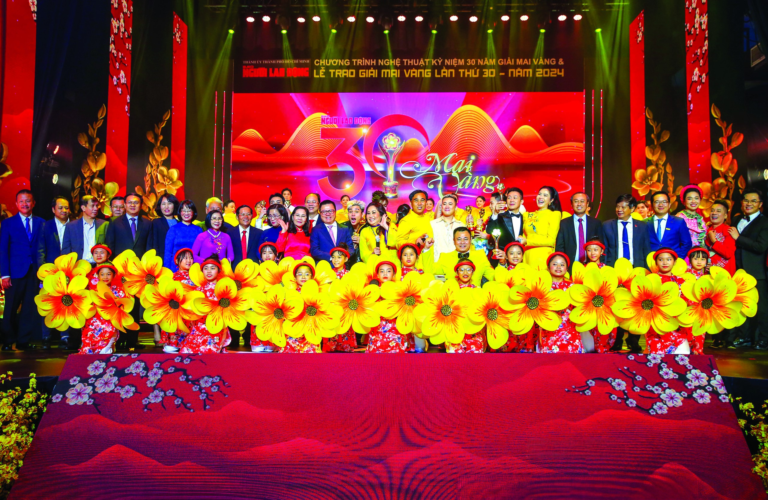 Giải Mai V&agrave;ng: 31 m&ugrave;a xu&acirc;n khoe sắc - Ảnh 1.