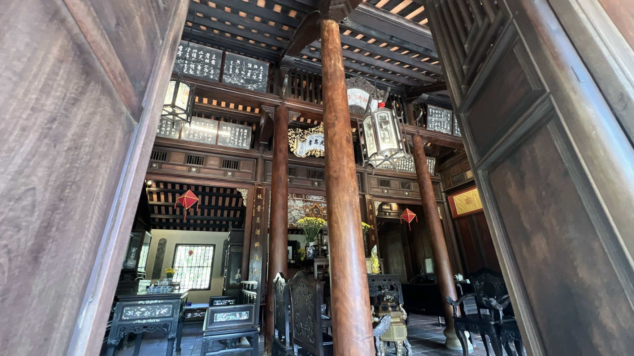 Những ngôi nhà rường cổ ở Huế: Sự thật vua Nguyễn ban lệnh không được dùng gỗ lim - Ảnh 2.