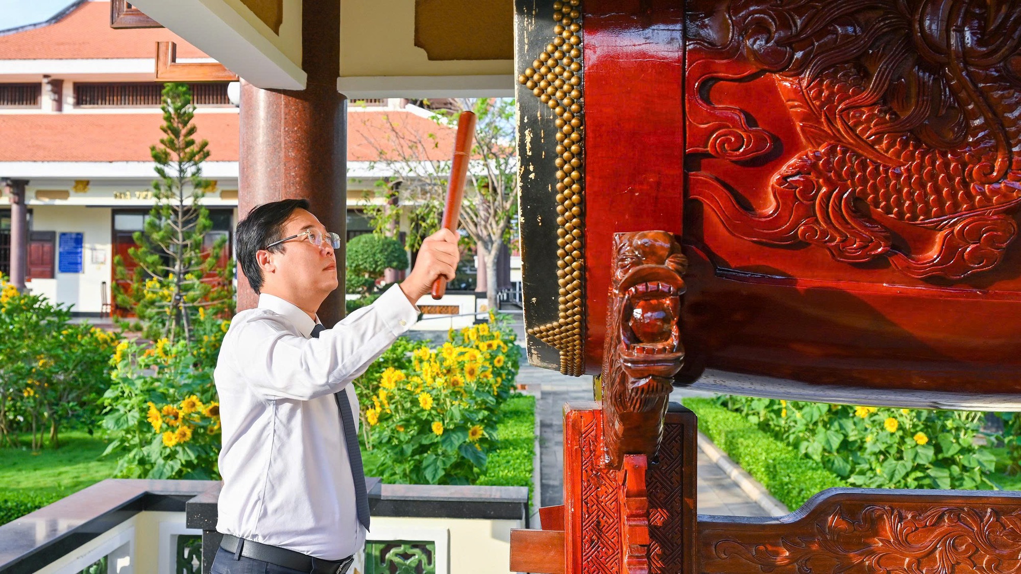 TPHCM long trọng tổ chức lễ viếng Nghĩa trang Liệt sĩ B&agrave; Rịa - Vũng T&agrave;u - Ảnh 4.