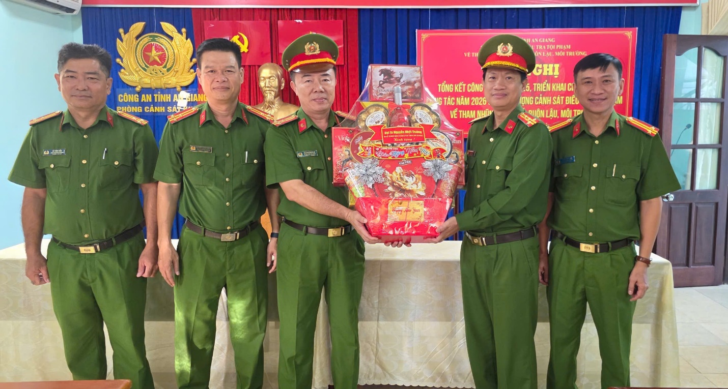 An Giang triệt phá vụ sản xuất cà phê giả lớn năm 2026 - Ảnh 2.