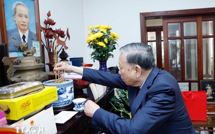 Tổng Bí thư Tô Lâm dâng hương tưởng niệm nhân 120 năm Ngày sinh Thủ tướng Phạm Văn Đồng