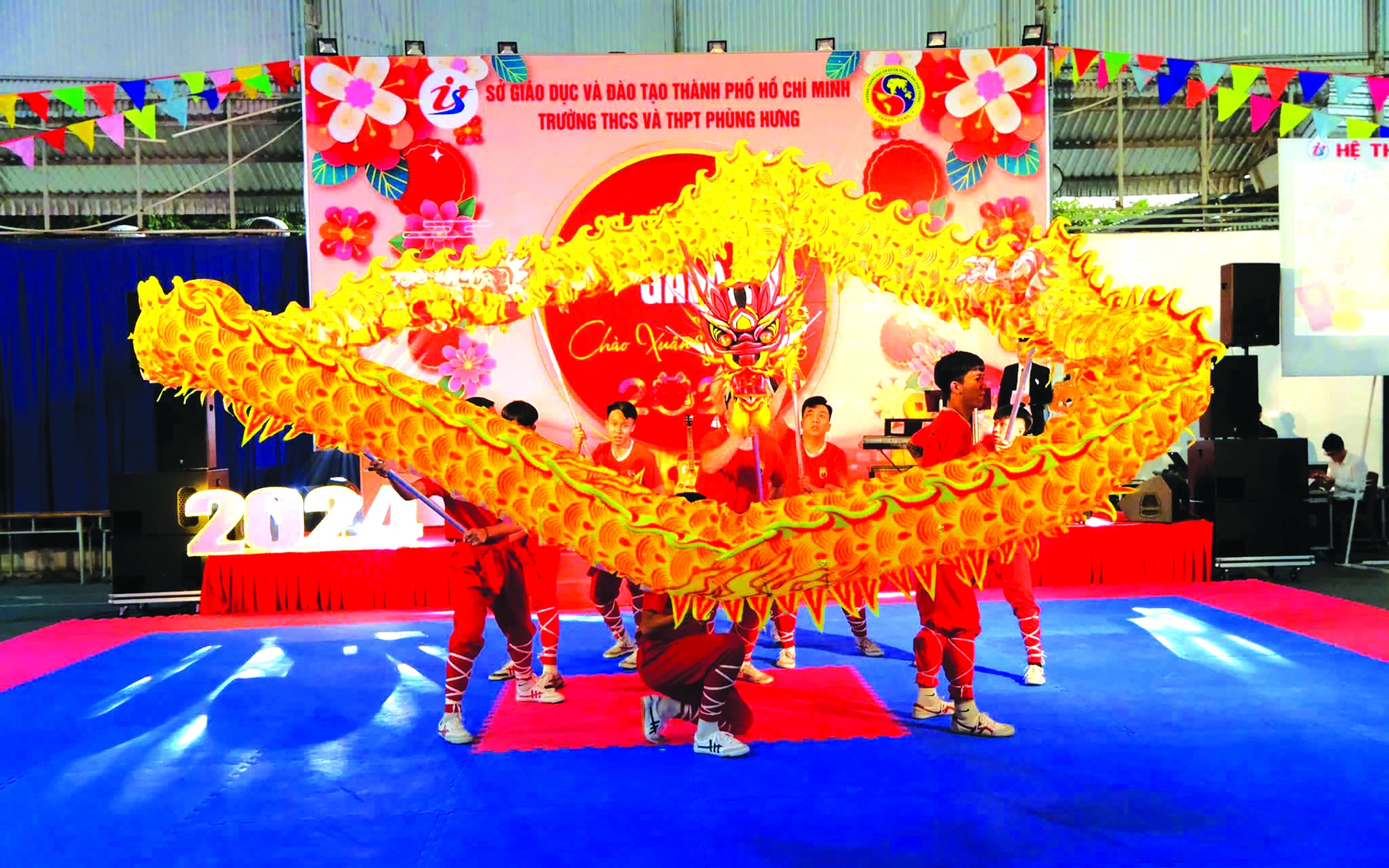 Bên trong ngôi trường “kỷ luật thép”