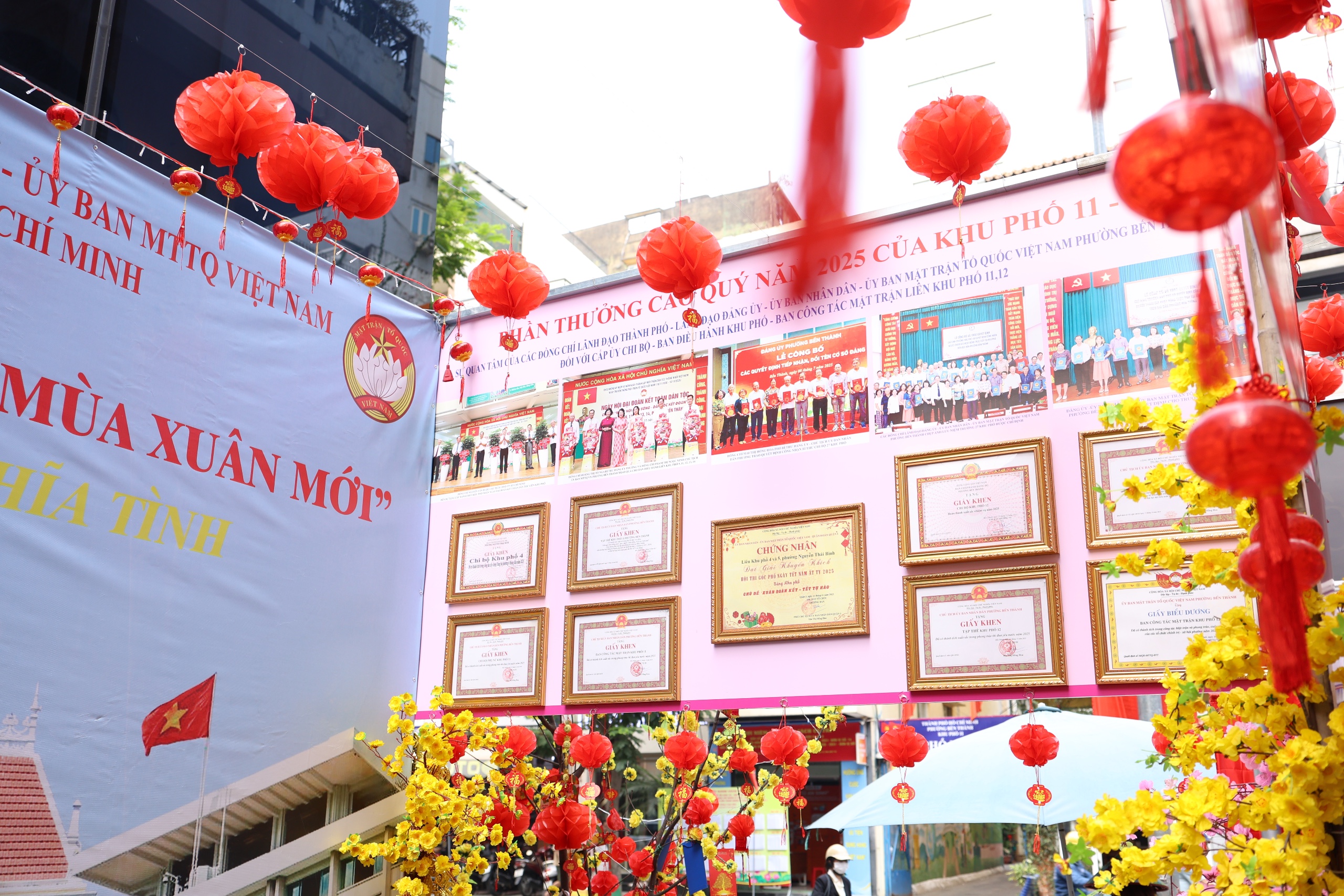 Xuân trong từng con hẻm ở TPHCM - Ảnh 4.