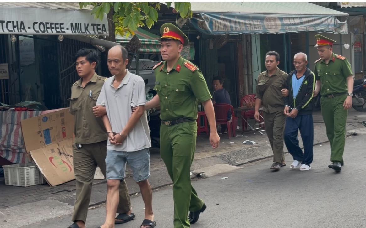TPHCM: Đánh nhau giữa đường, 2 người bị khởi tố