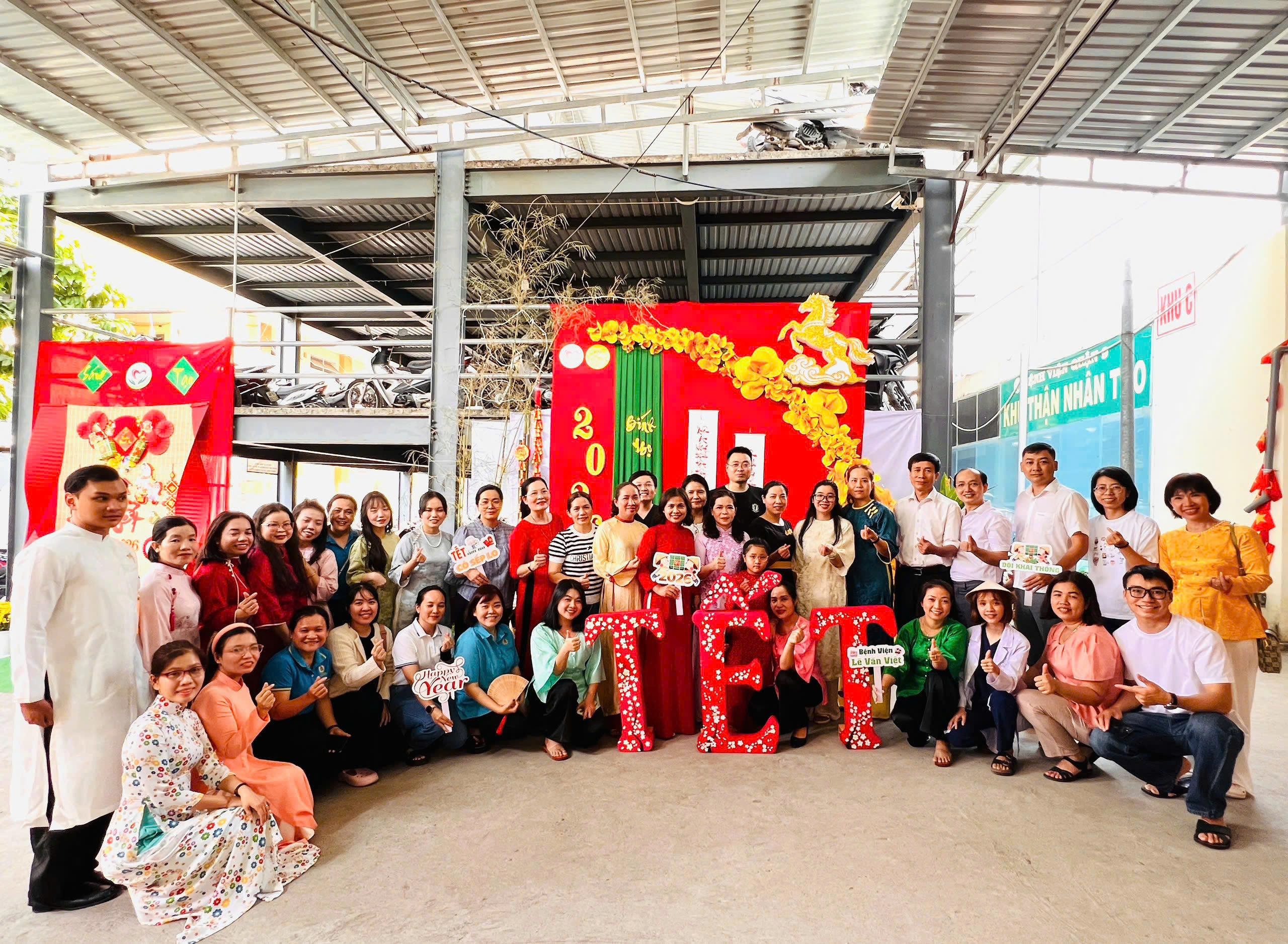 Những món quà ý nghĩa đến với bệnh nhân, người khuyết tật dịp Tết - Ảnh 3.