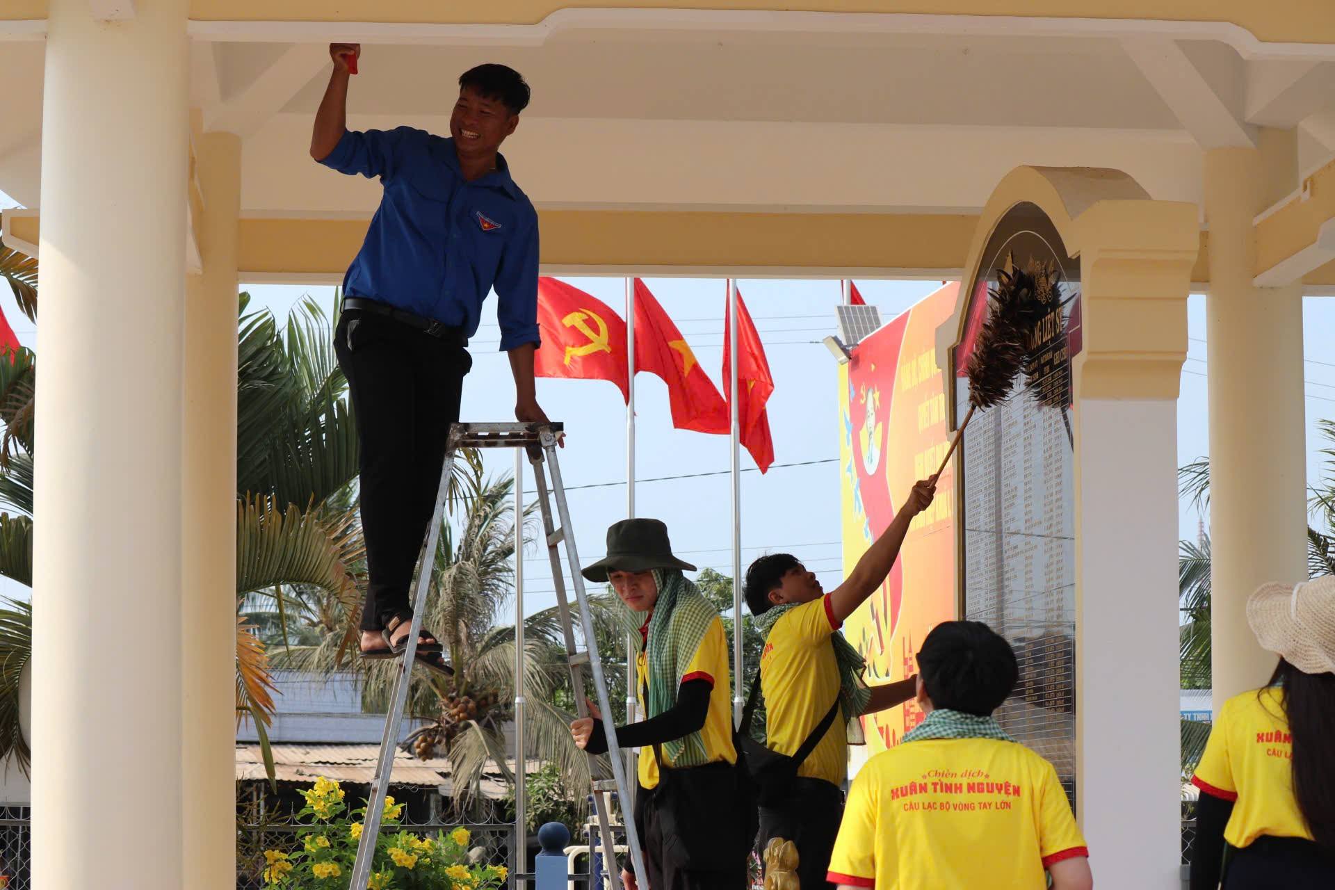 Mang Xuân về xã biên giới - Ảnh 24.