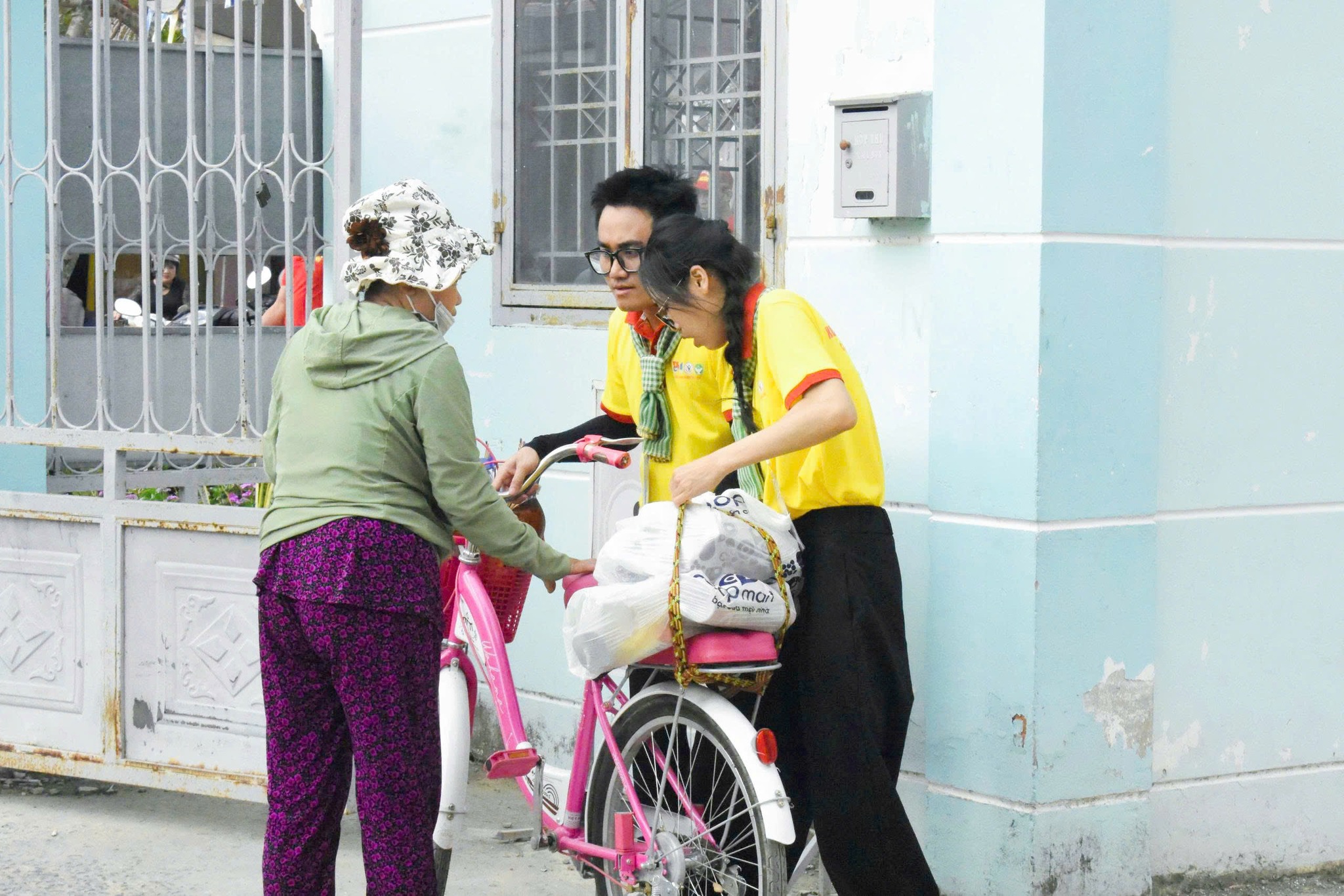 Mang Xuân về xã biên giới - Ảnh 39.
