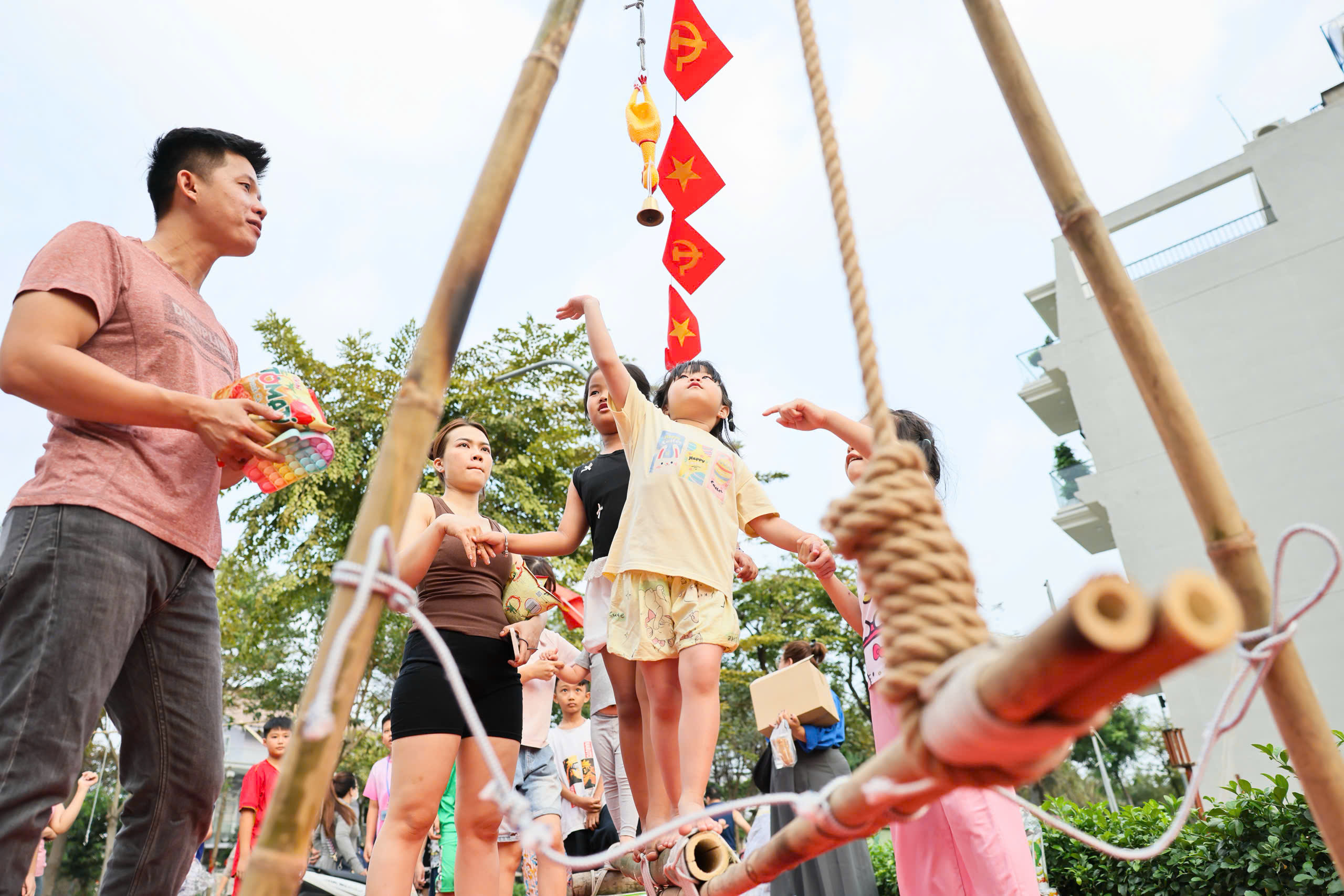Xuân trong từng con hẻm ở TPHCM - Ảnh 10.