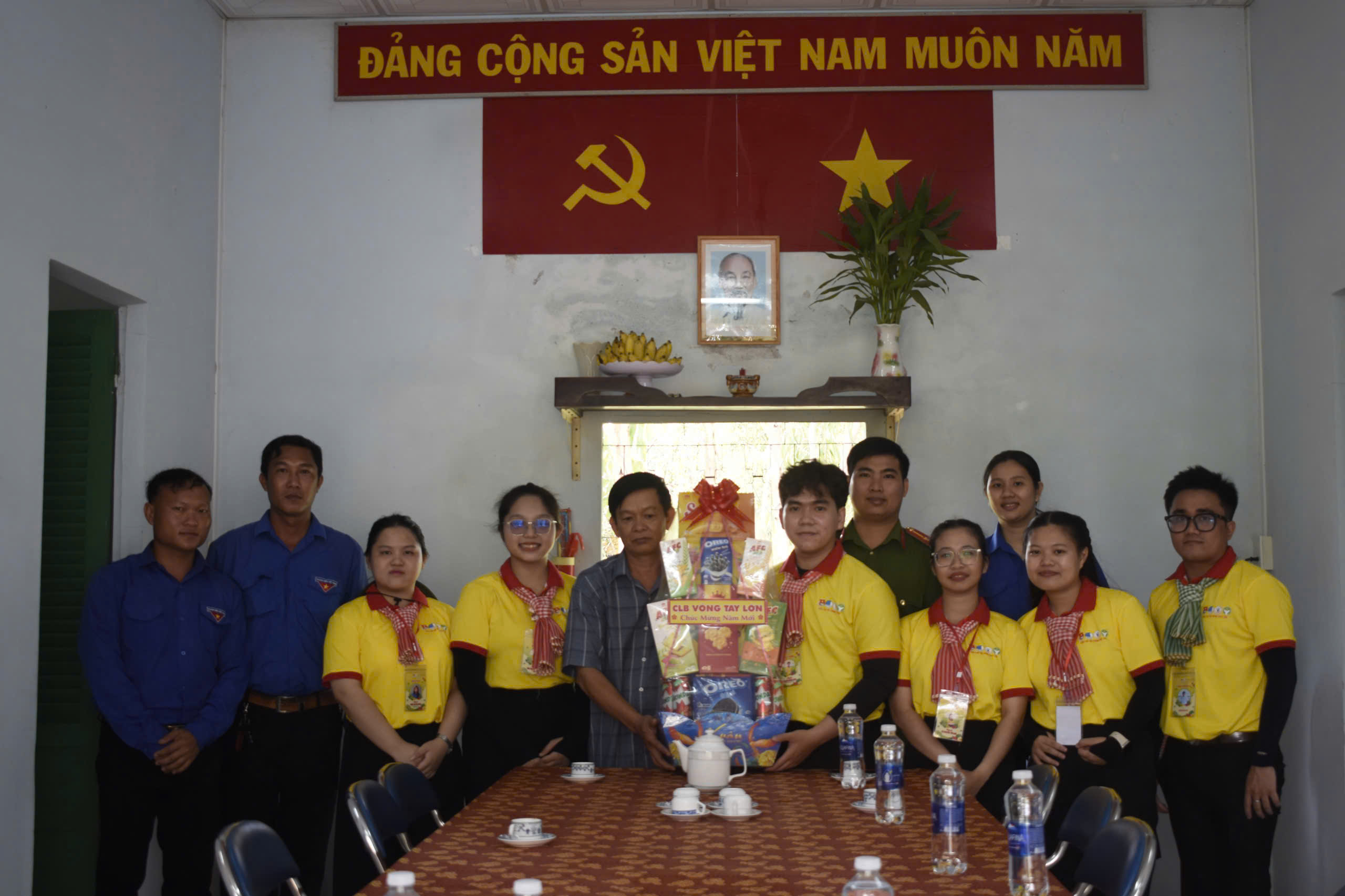 Mang Xuân về xã biên giới - Ảnh 7.