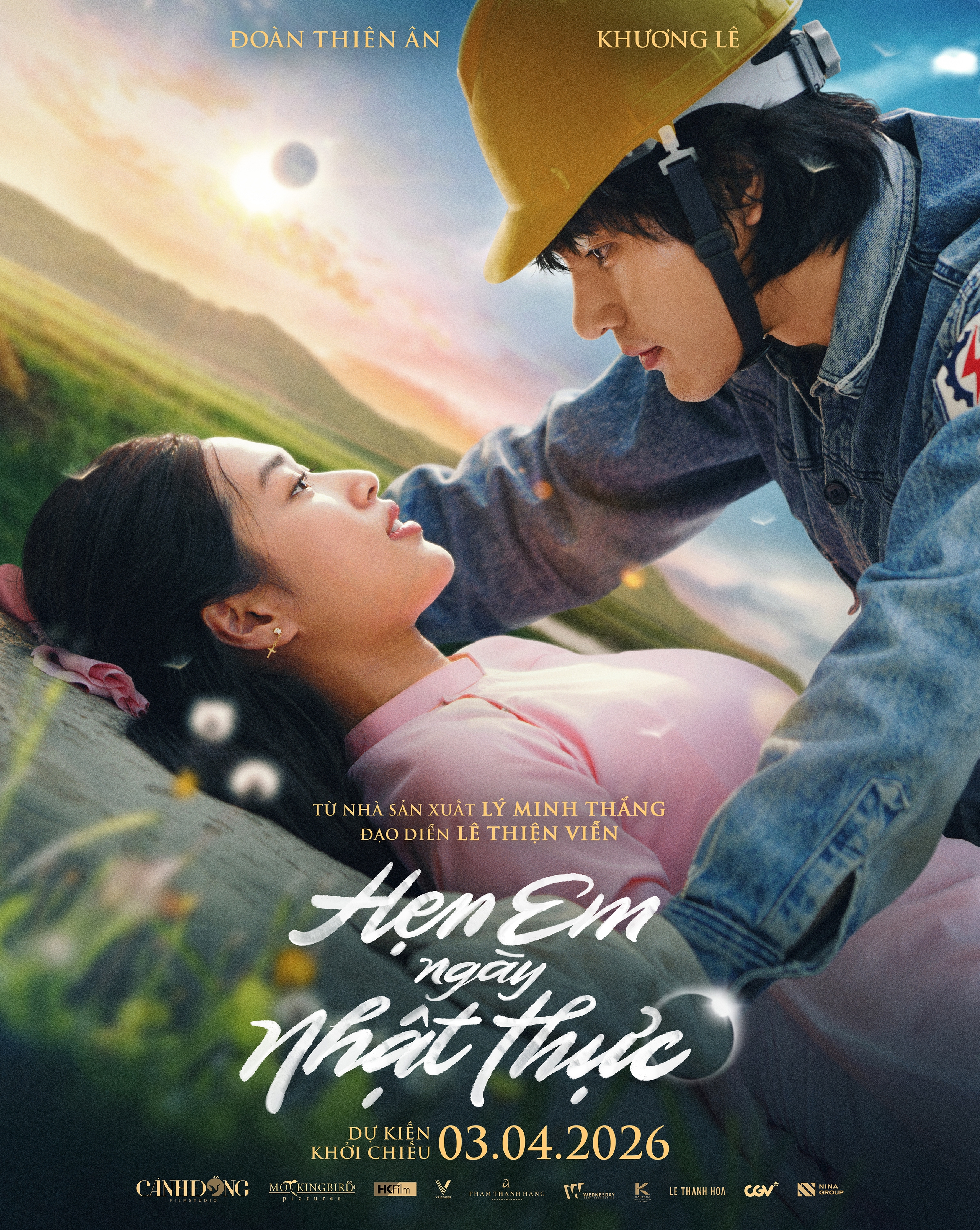 Đoàn Thiên Ân trao tình "anh thợ điện" - Ảnh 1.