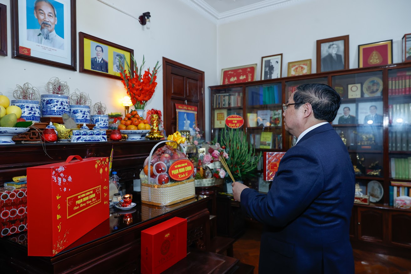 Thủ tướng ch&uacute;c Tết gia đ&igrave;nh c&aacute;c nguy&ecirc;n l&atilde;nh đạo Đảng , Nh&agrave; nước năm 2026 - Ảnh 10.