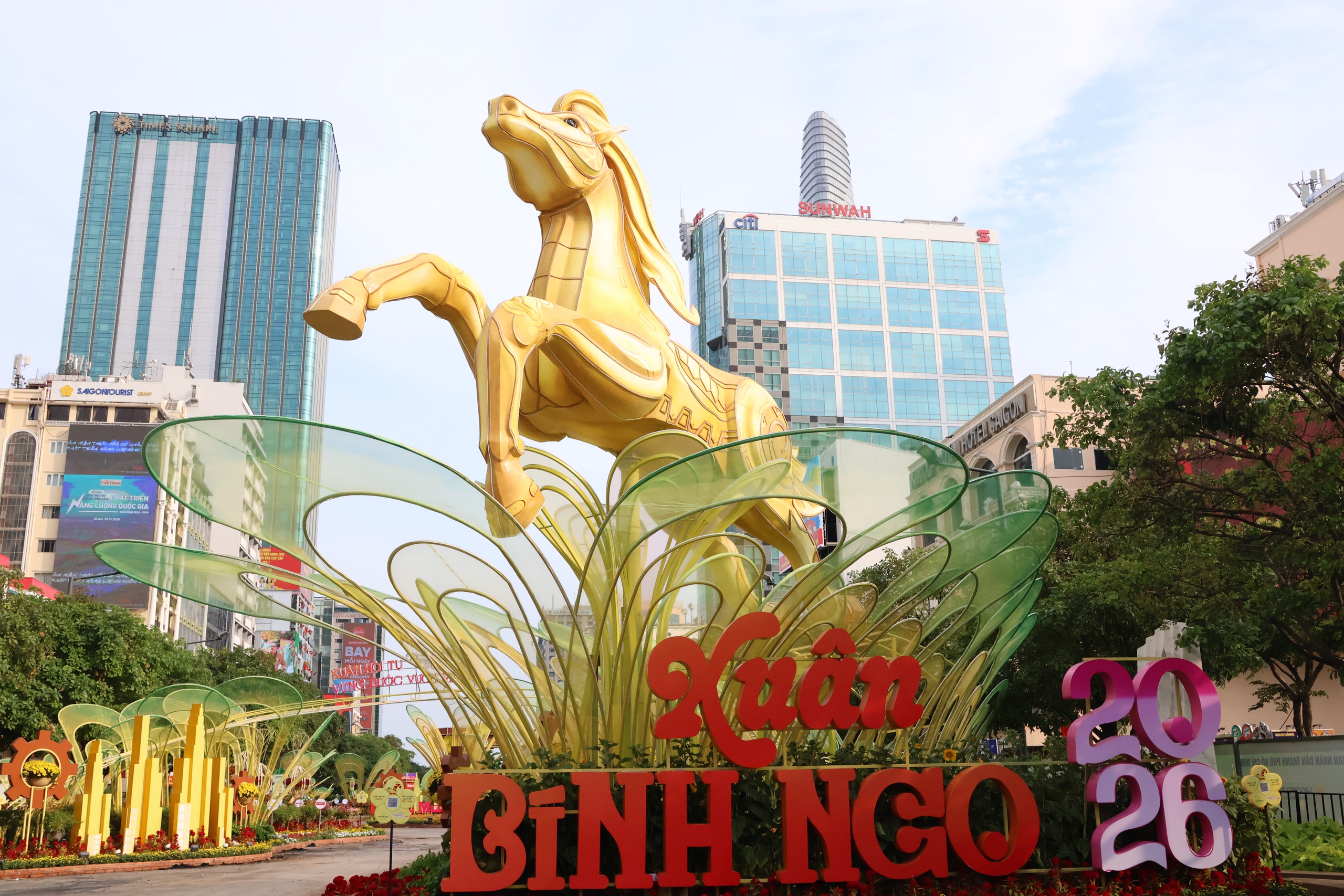 TPHCM: Đi xem Đường hoa Nguyễn Huệ gửi xe ở đ&acirc;u? - Ảnh 1.