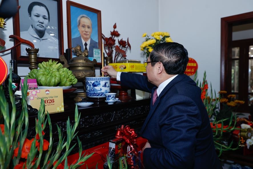 Thủ tướng ch&uacute;c Tết gia đ&igrave;nh c&aacute;c nguy&ecirc;n l&atilde;nh đạo Đảng , Nh&agrave; nước năm 2026 - Ảnh 8.