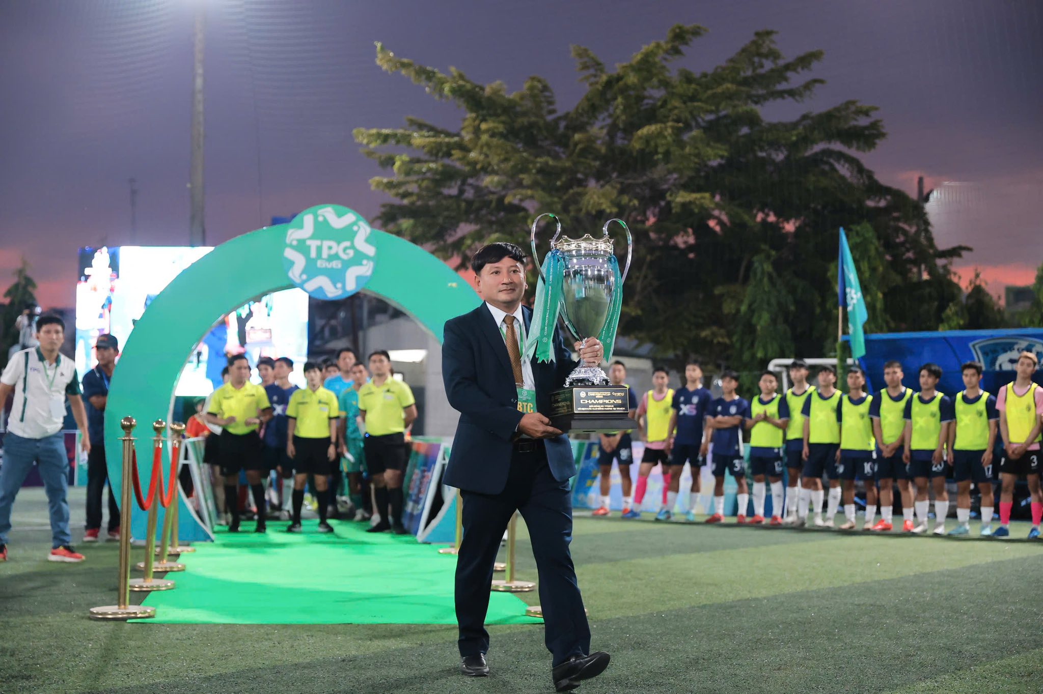 6v6: sân chơi và luồng gió mới vào bóng đá Việt - Ảnh 3.