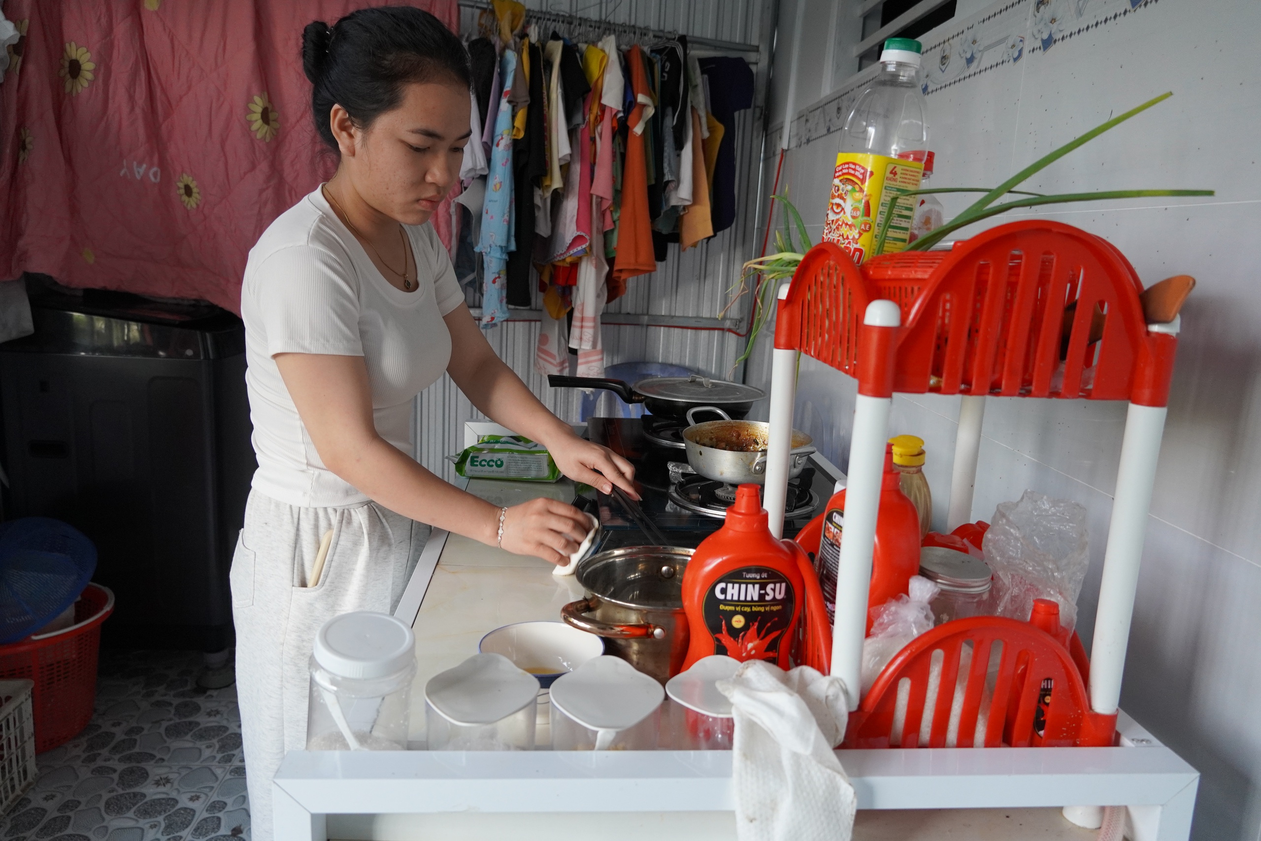 Tết của 5 chị em mồ c&ocirc;i ở Đồng Th&aacute;p - Ảnh 7.