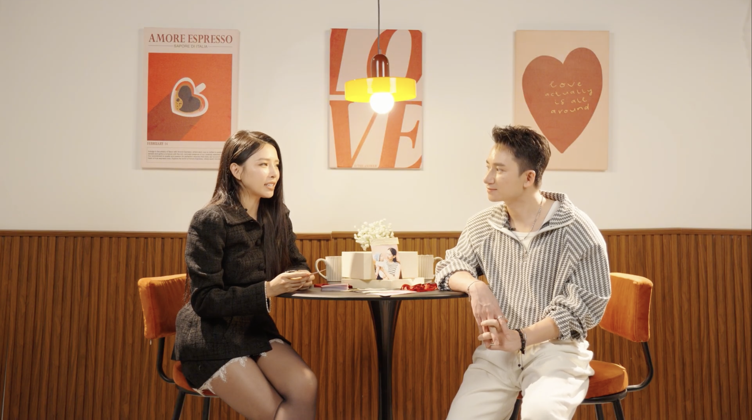 Phan Mạnh Quỳnh: "Thay đổi của vợ chồng tôi sau 10 năm là có nhiều tiền hơn" - Ảnh 2.