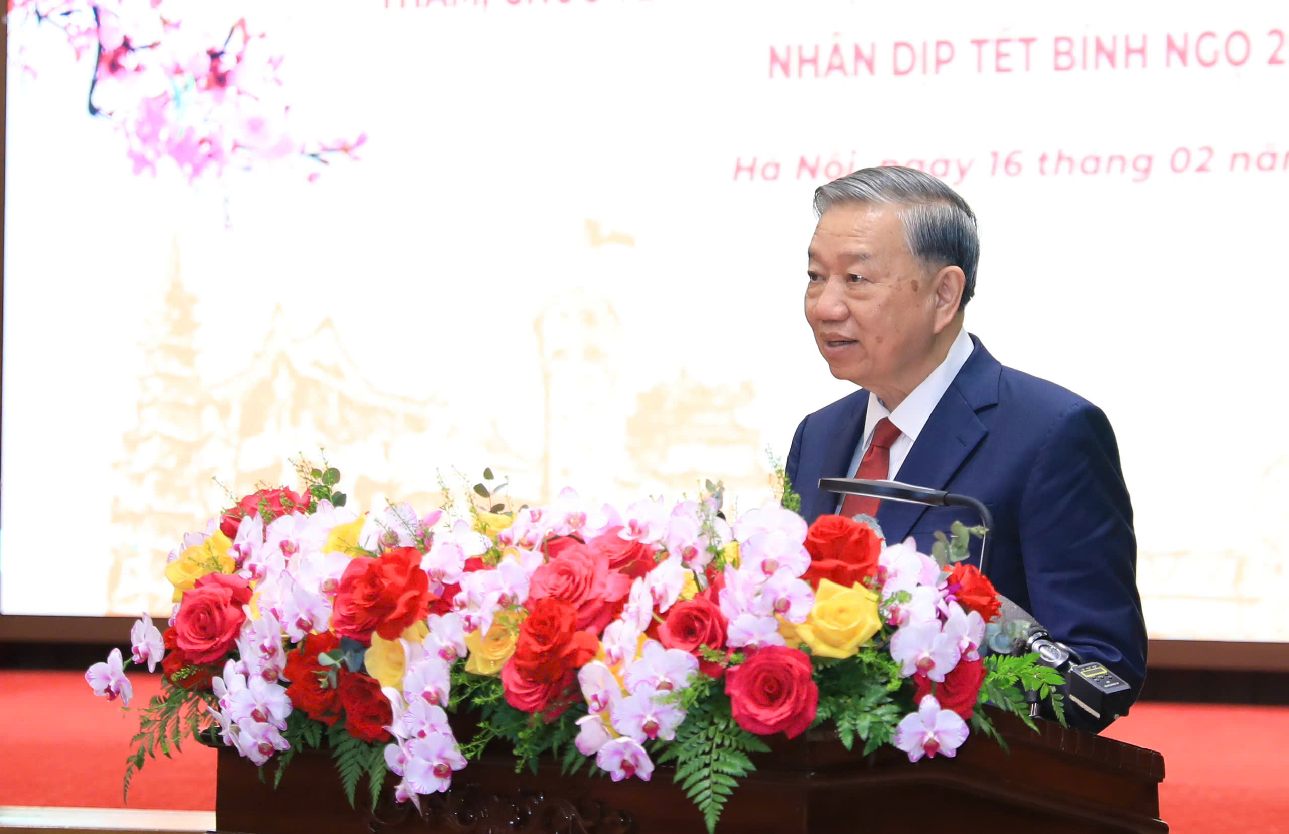 Tổng Bí thư Tô Lâm thăm, chúc Tết Đảng bộ, chính quyền và Nhân dân Hà Nội - Ảnh 5.