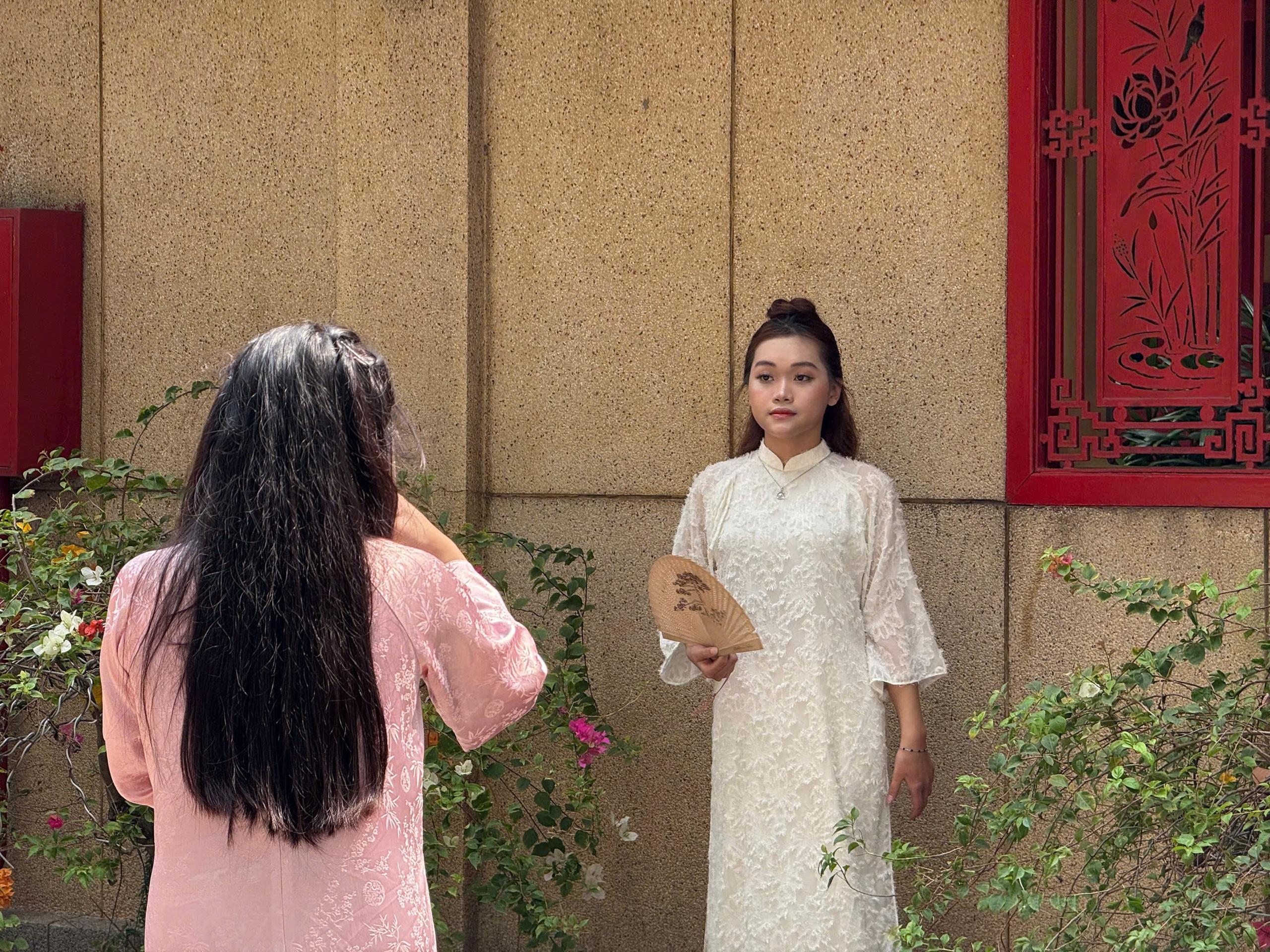 Xu&acirc;n rực rỡ qua từng khung h&igrave;nh: C&aacute;c địa điểm chụp ảnh Tết thu h&uacute;t giới trẻ năm 2026 - Ảnh 6.