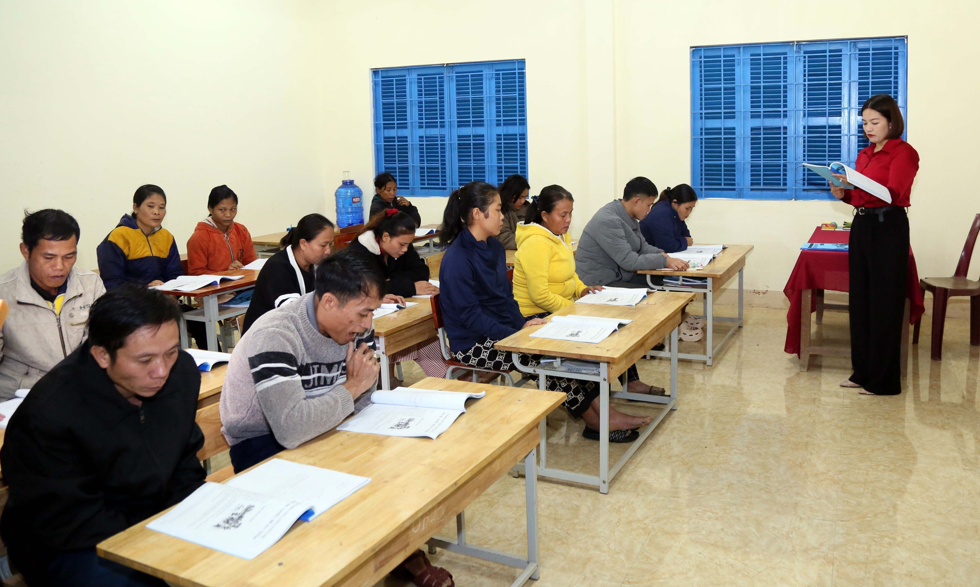Bí ẩn người Rục: Hành trình từ hang đá đến Báo vàng Locarno - Ảnh 3.