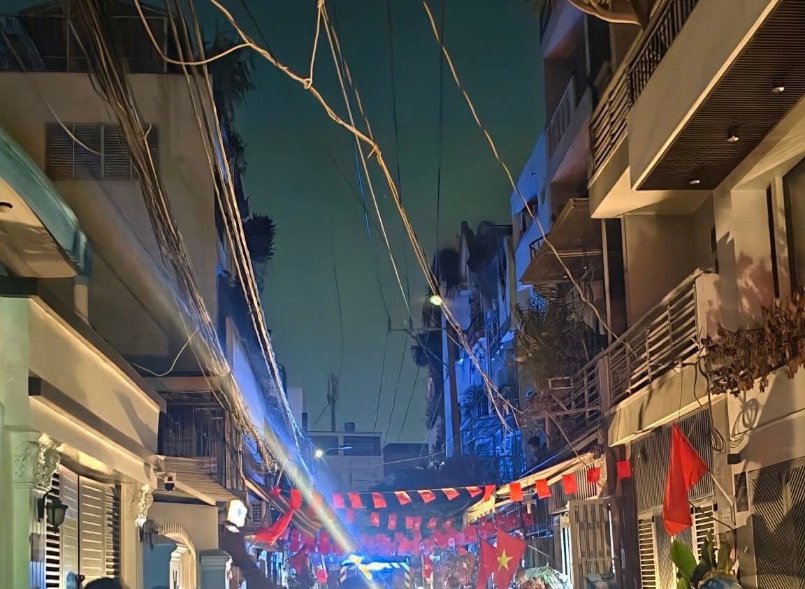 Ch&aacute;y nh&agrave; ở TPHCM v&agrave;o đ&ecirc;m giao thừa - Ảnh 2.