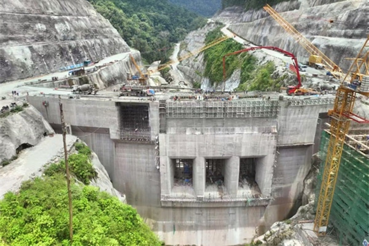 Indonesia “tuýt còi” dự án thủy điện “khủng” do Trung Quốc đầu tư - Ảnh 1.