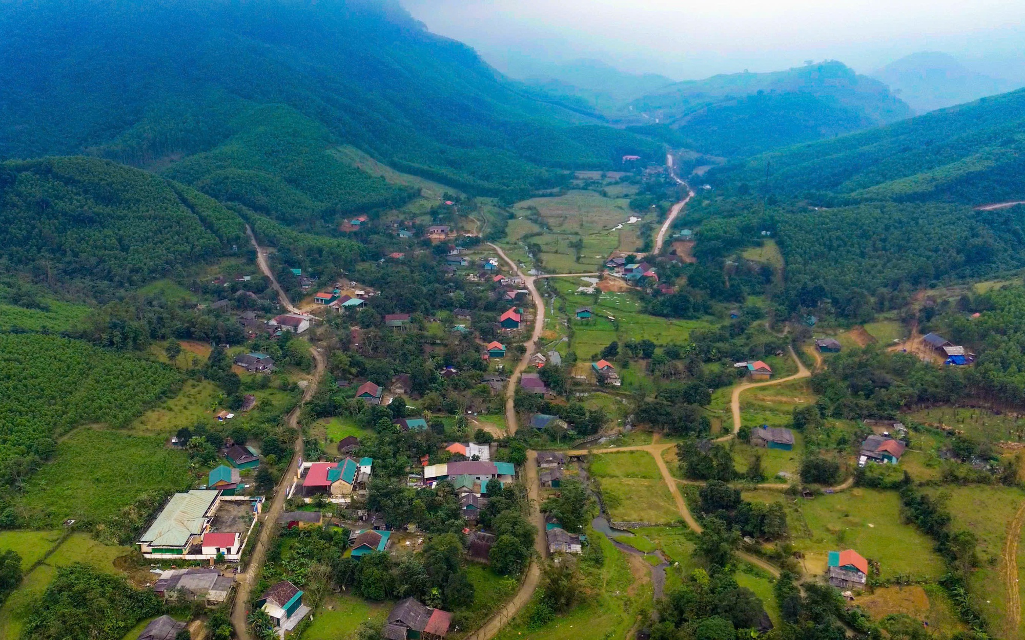 Bí ẩn tộc người Rục, từ hang đá đến “Báo vàng”