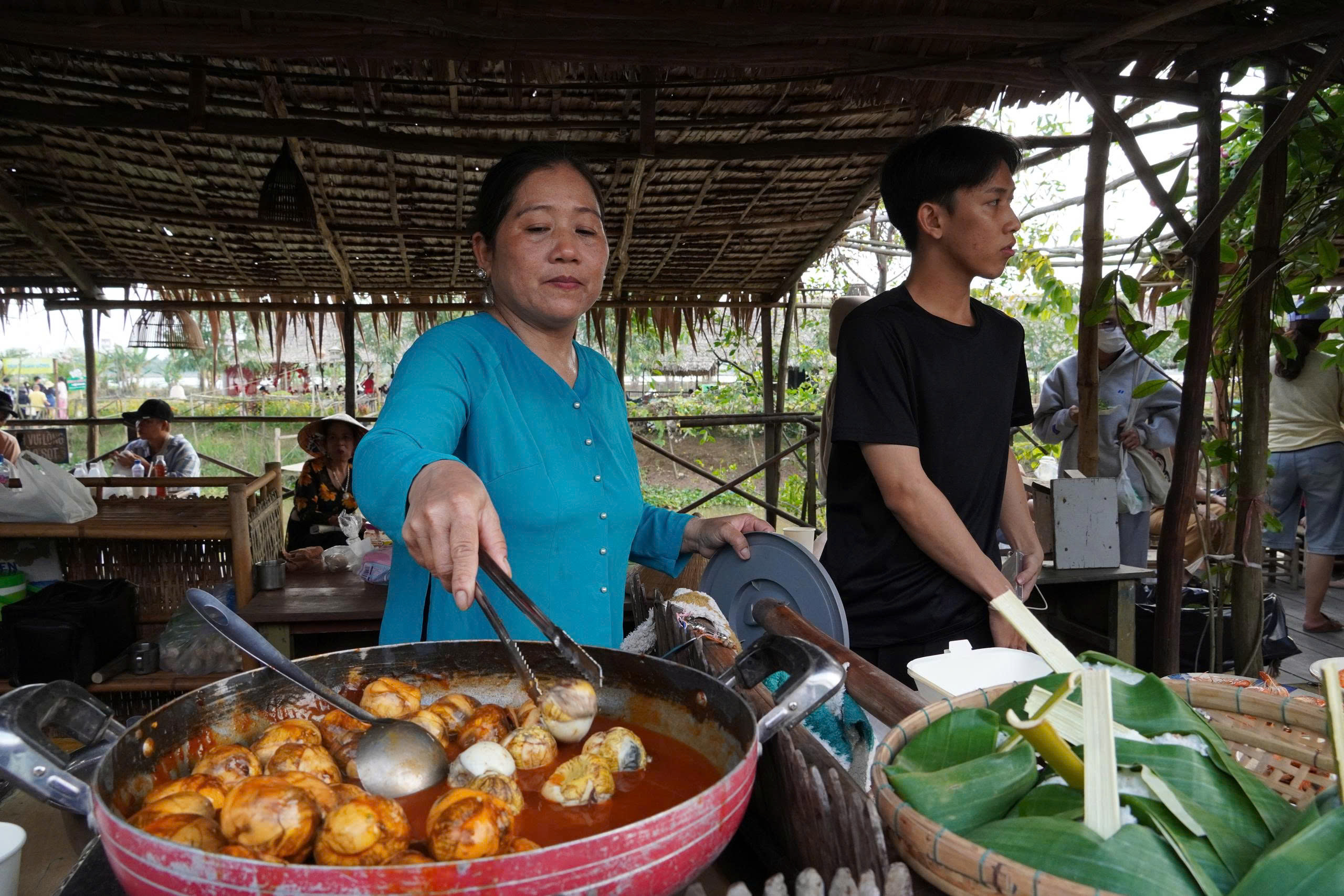 Dân dã các mô hình chợ quê tại Đồng Tháp - Ảnh 19.